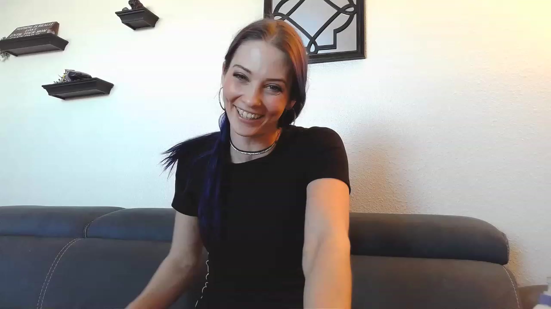 Gallery image thumbnail from Ashlynnelocks's myfreecams stream on, 12/16/2022, 21:54 image 8 of 20