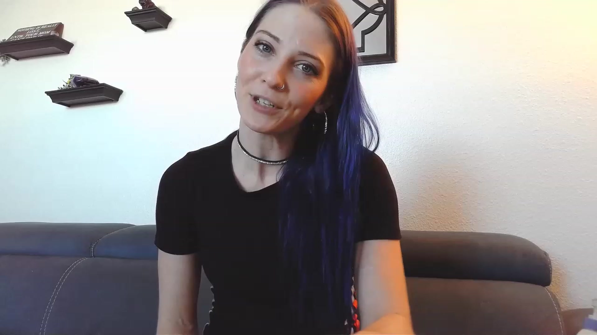 Gallery image thumbnail from Ashlynnelocks's myfreecams stream on, 12/16/2022, 21:54 image 10 of 20