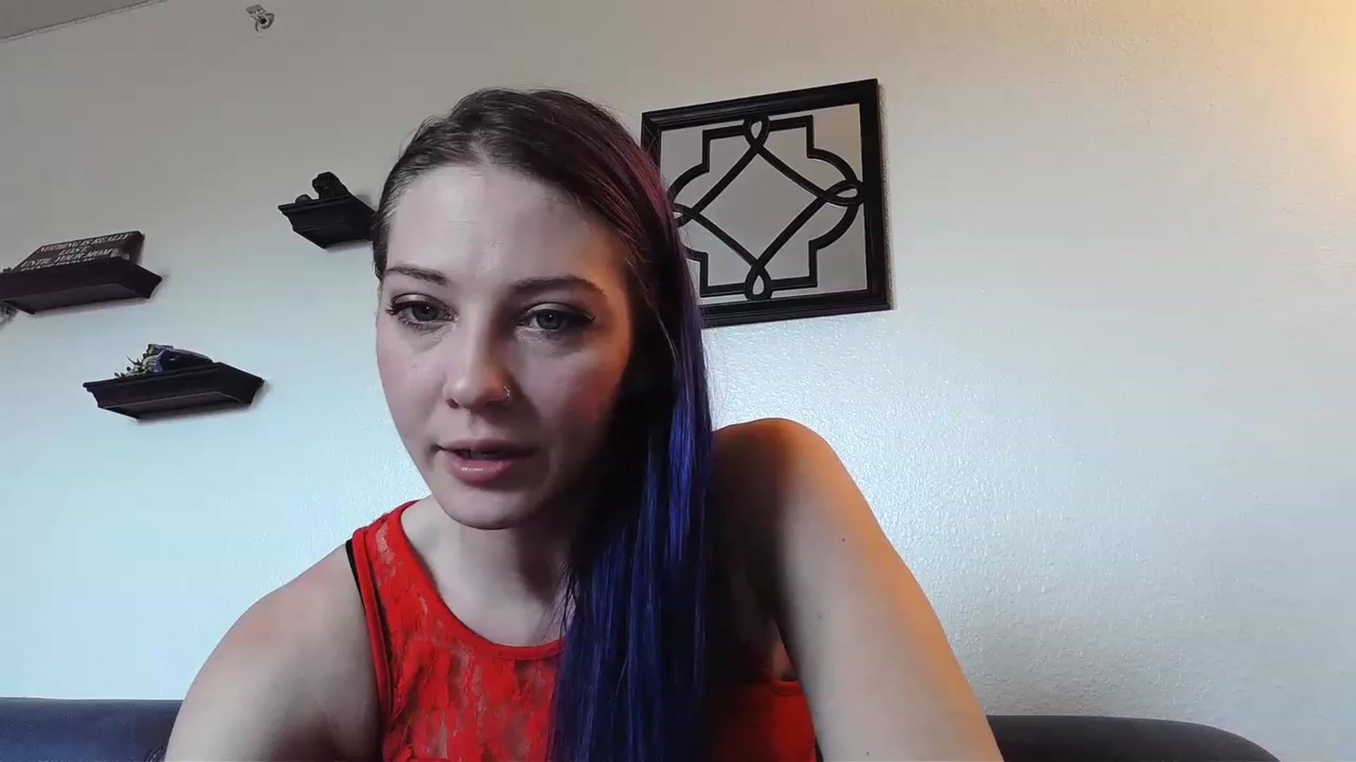 Gallery image thumbnail from Ashlynnelocks's myfreecams stream on, 12/25/2022, 19:56 image 8 of 20