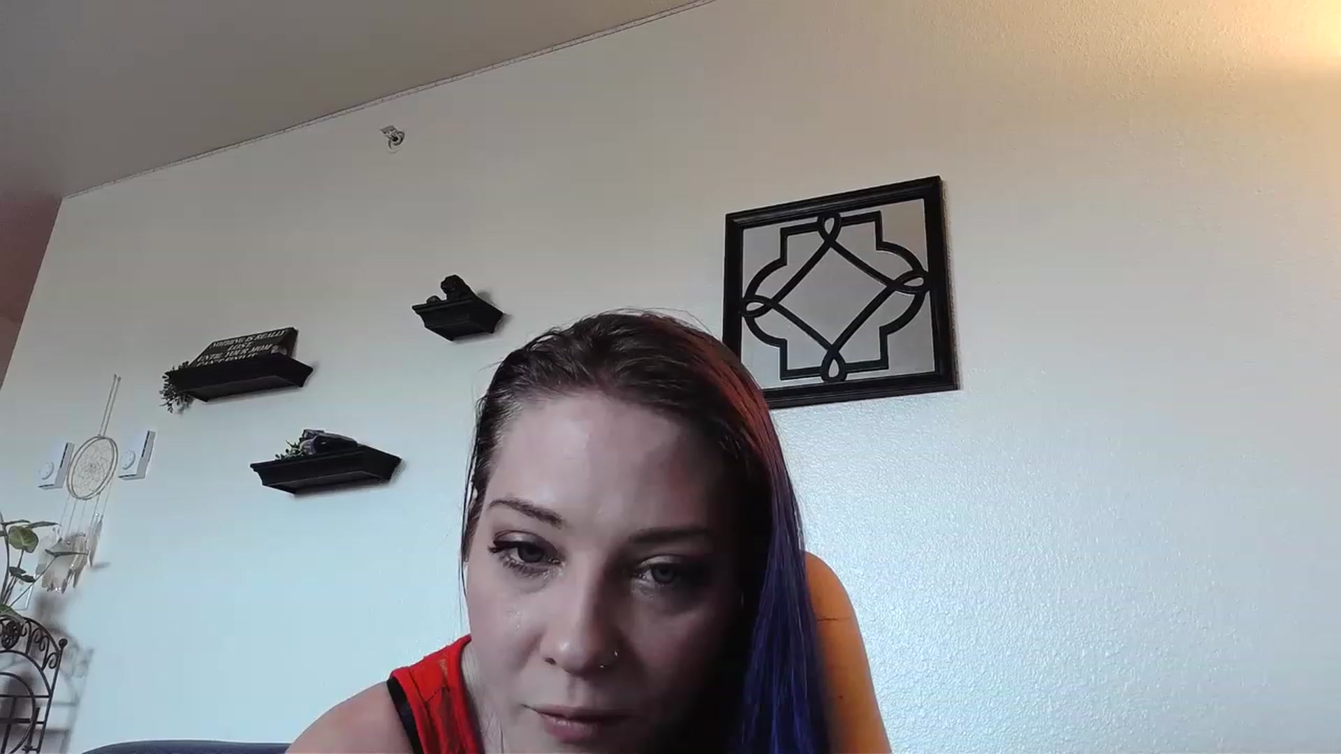 Gallery image thumbnail from Ashlynnelocks's myfreecams stream on, 12/25/2022, 19:56 image 3 of 20