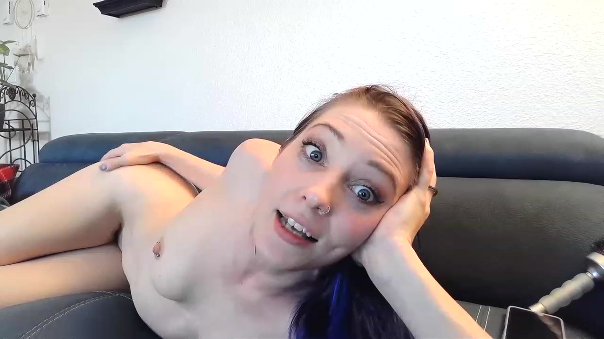 Gallery image thumbnail from Ashlynnelocks's myfreecams stream on, 12/26/2022, 24:08 image 20 of 20