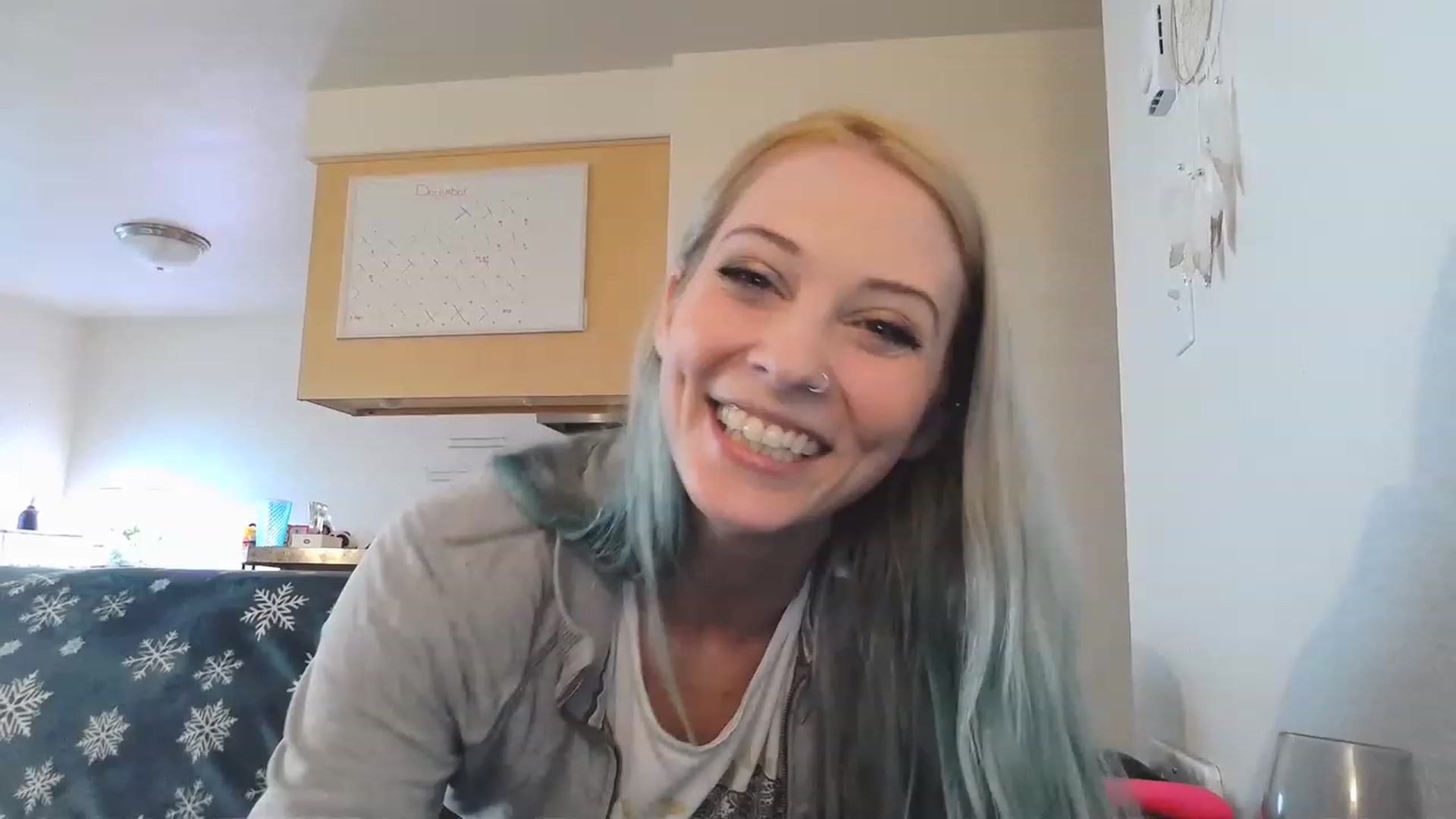Gallery image thumbnail from Ashlynnelocks's myfreecams stream on, 01/04/2023, 20:55 image 1 of 20