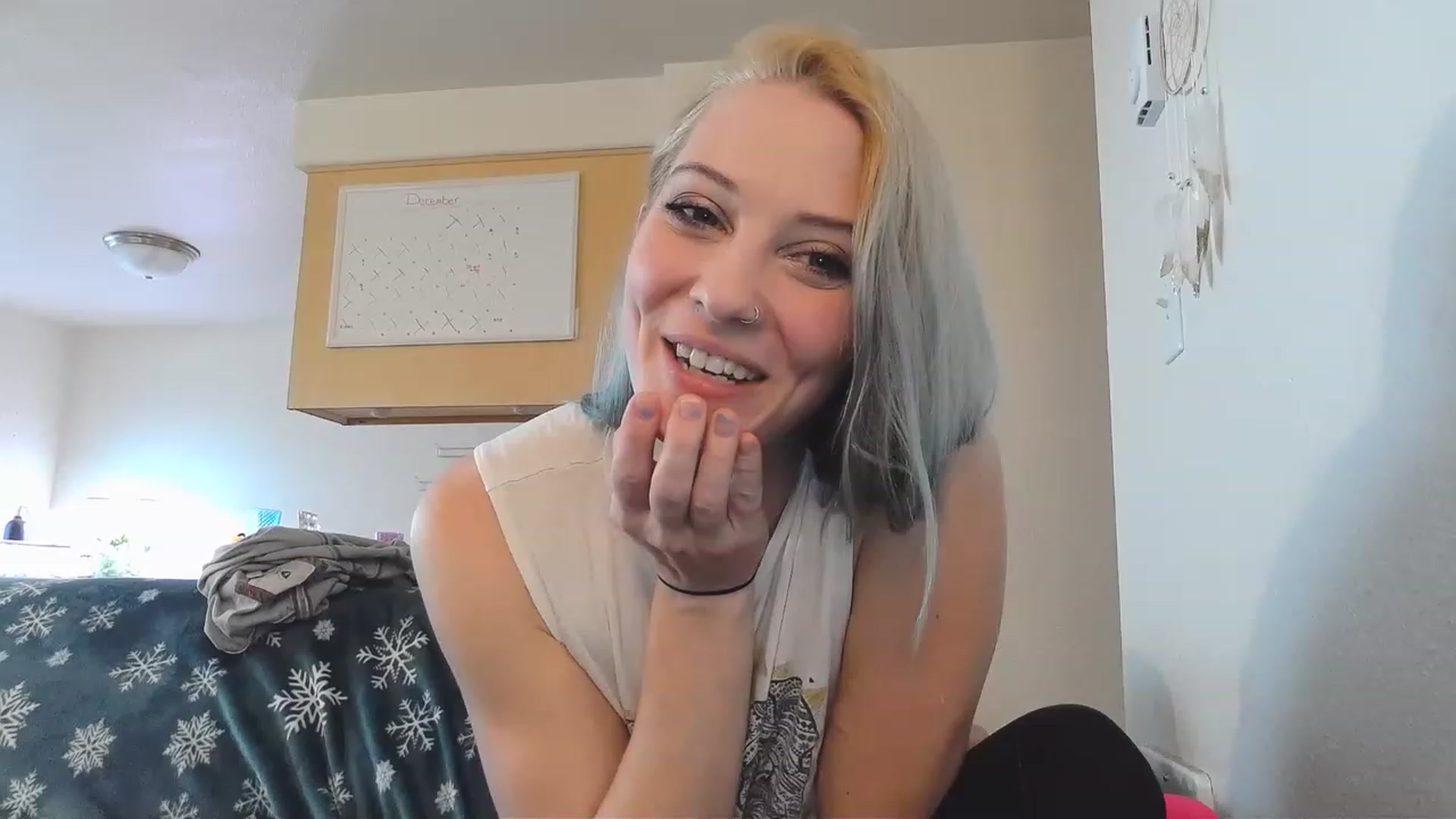 Gallery image thumbnail from Ashlynnelocks's myfreecams stream on, 01/04/2023, 20:55 image 20 of 20