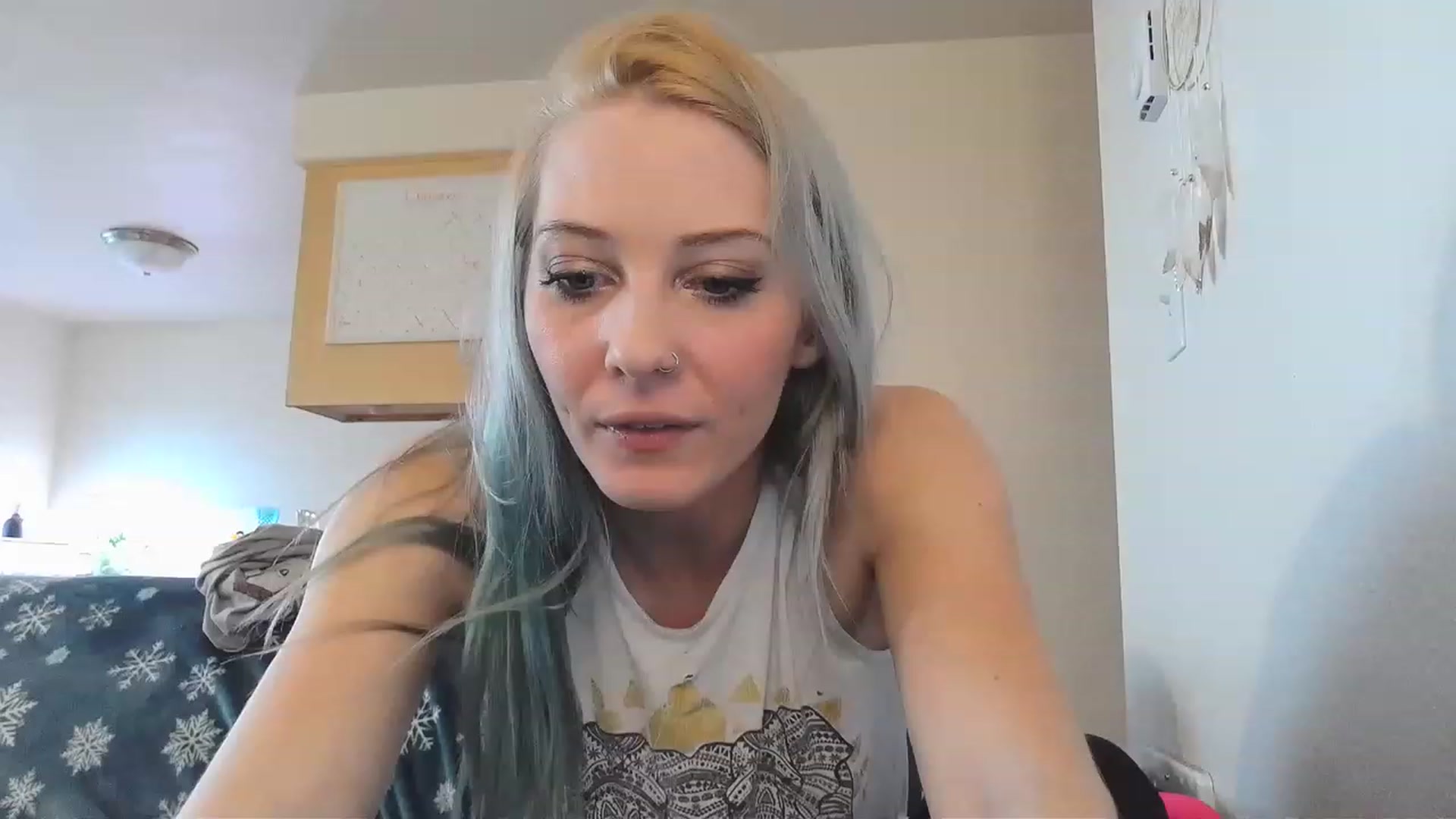 Gallery image thumbnail from Ashlynnelocks's myfreecams stream on, 01/04/2023, 20:55 image 16 of 20