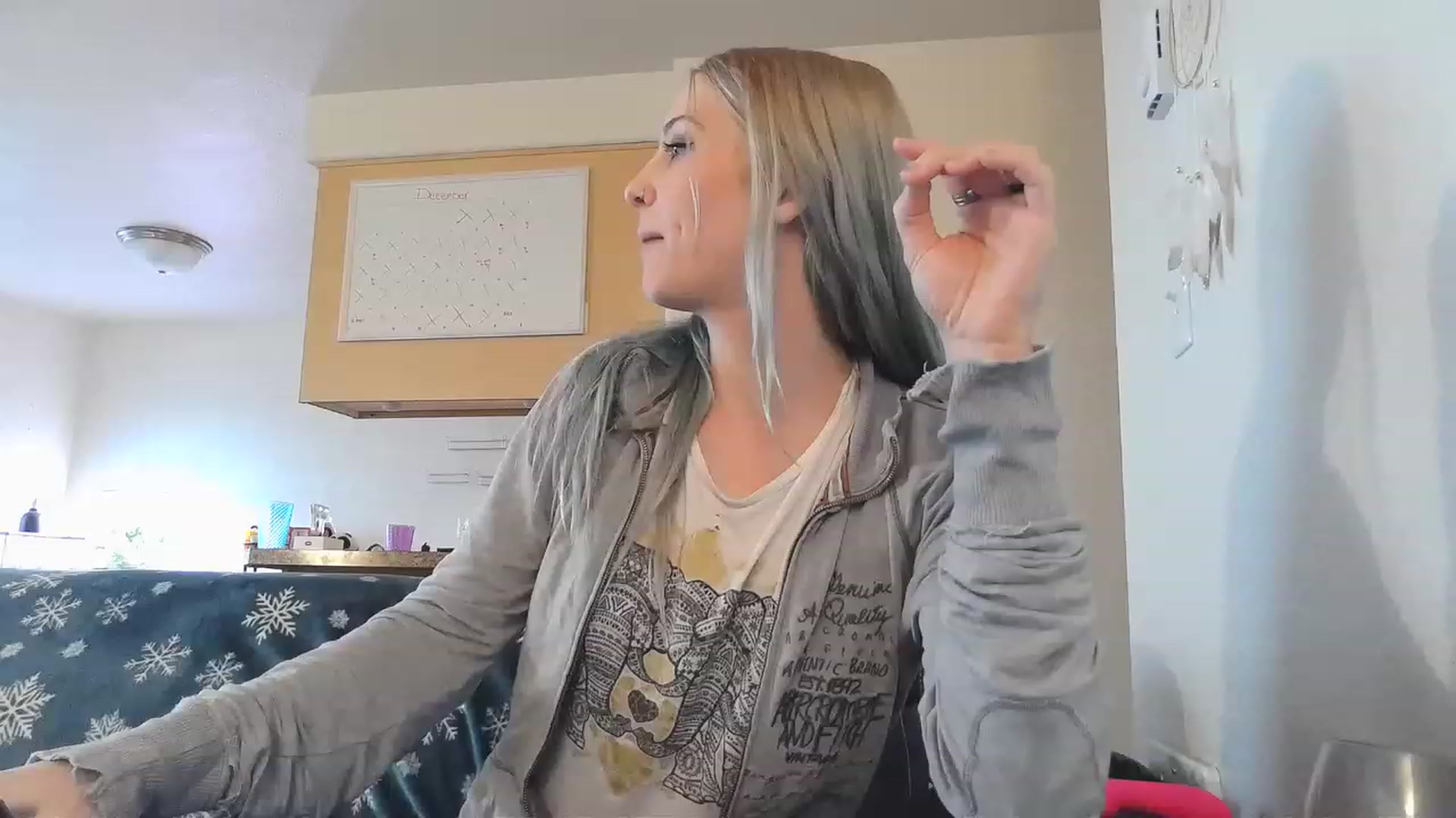Gallery image thumbnail from Ashlynnelocks's myfreecams stream on, 01/04/2023, 20:55 image 3 of 20