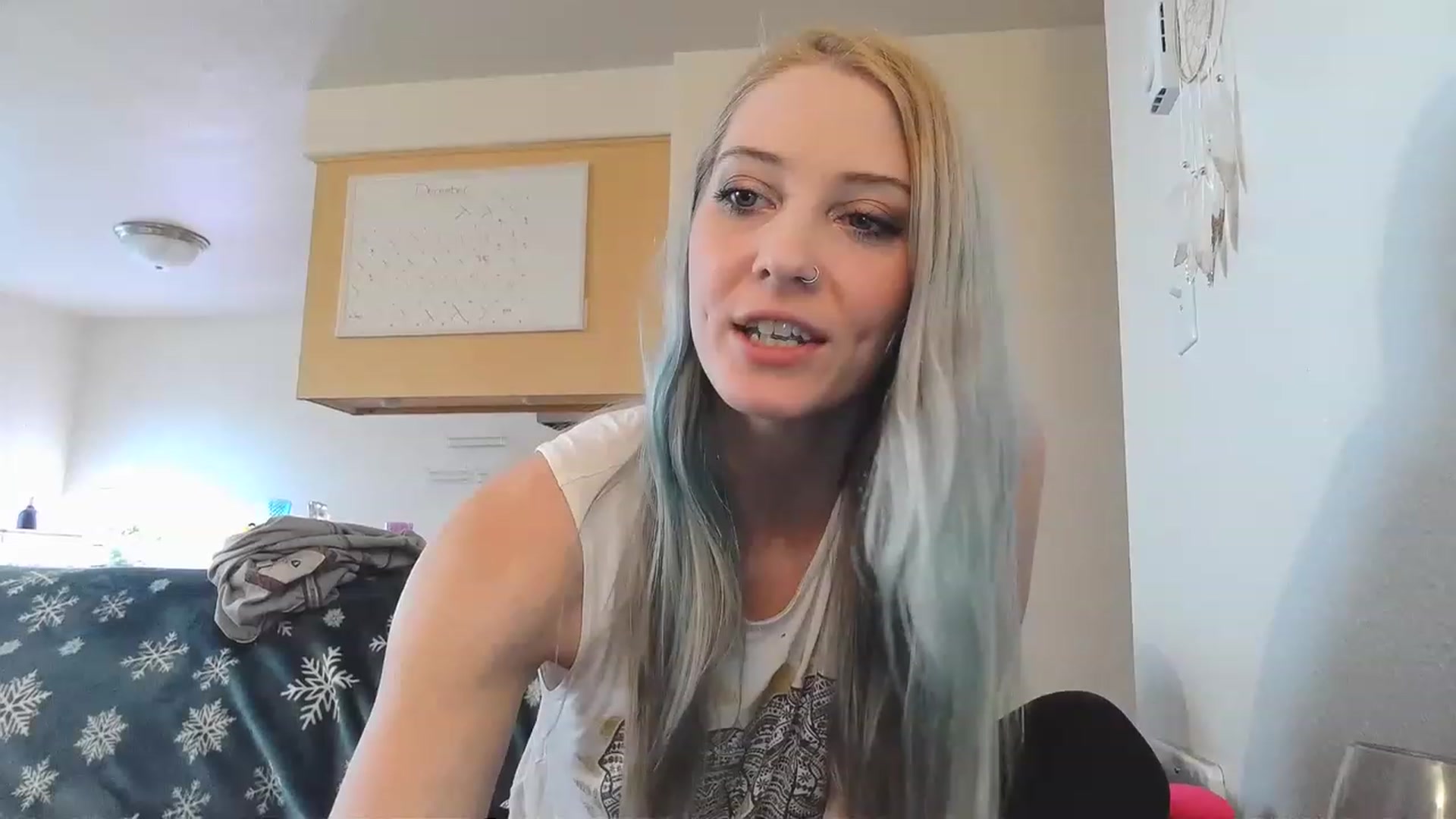 Gallery image thumbnail from Ashlynnelocks's myfreecams stream on, 01/04/2023, 20:55 image 8 of 20