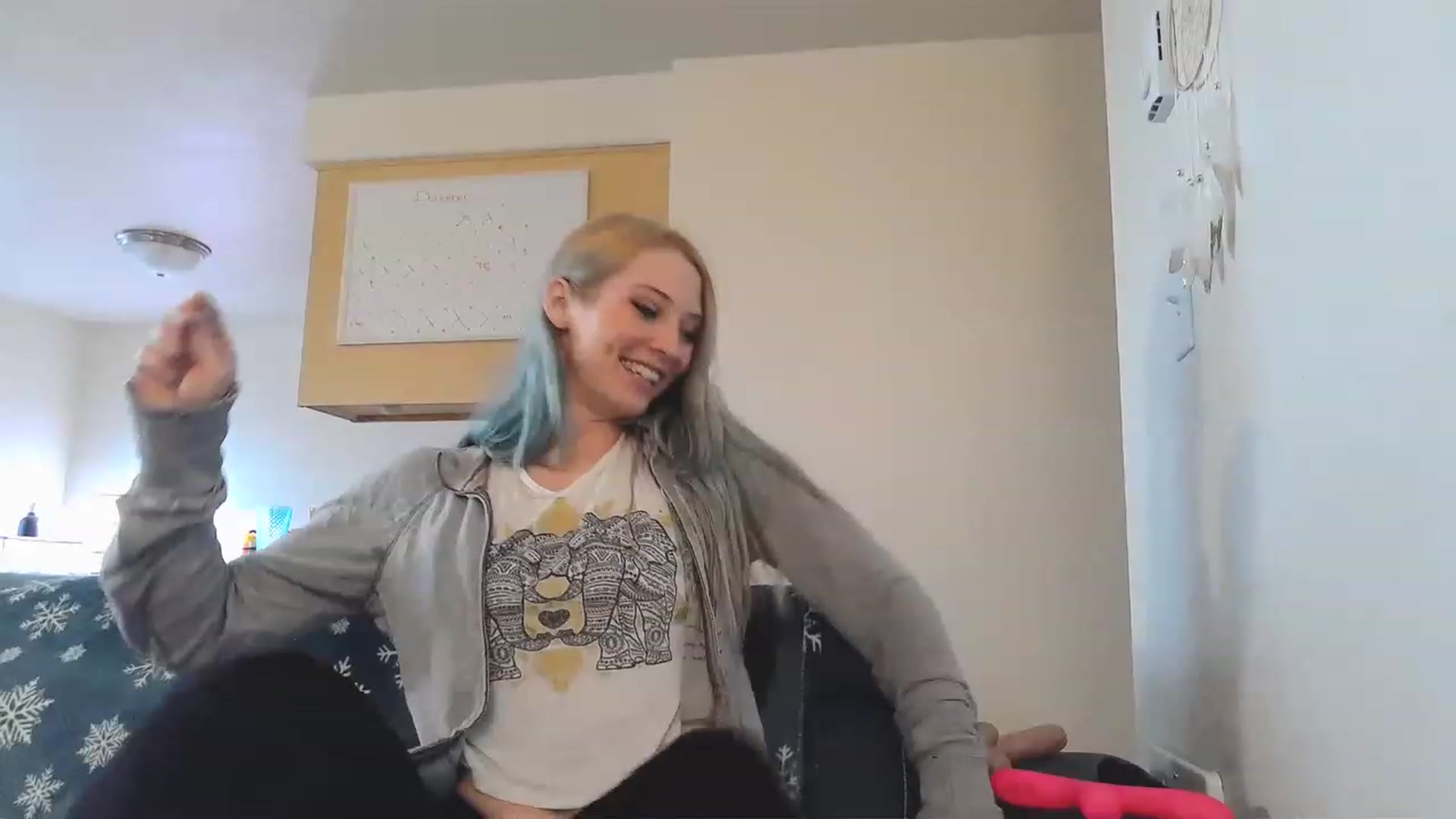 Gallery image thumbnail from Ashlynnelocks's myfreecams stream on, 01/04/2023, 20:55 image 2 of 20