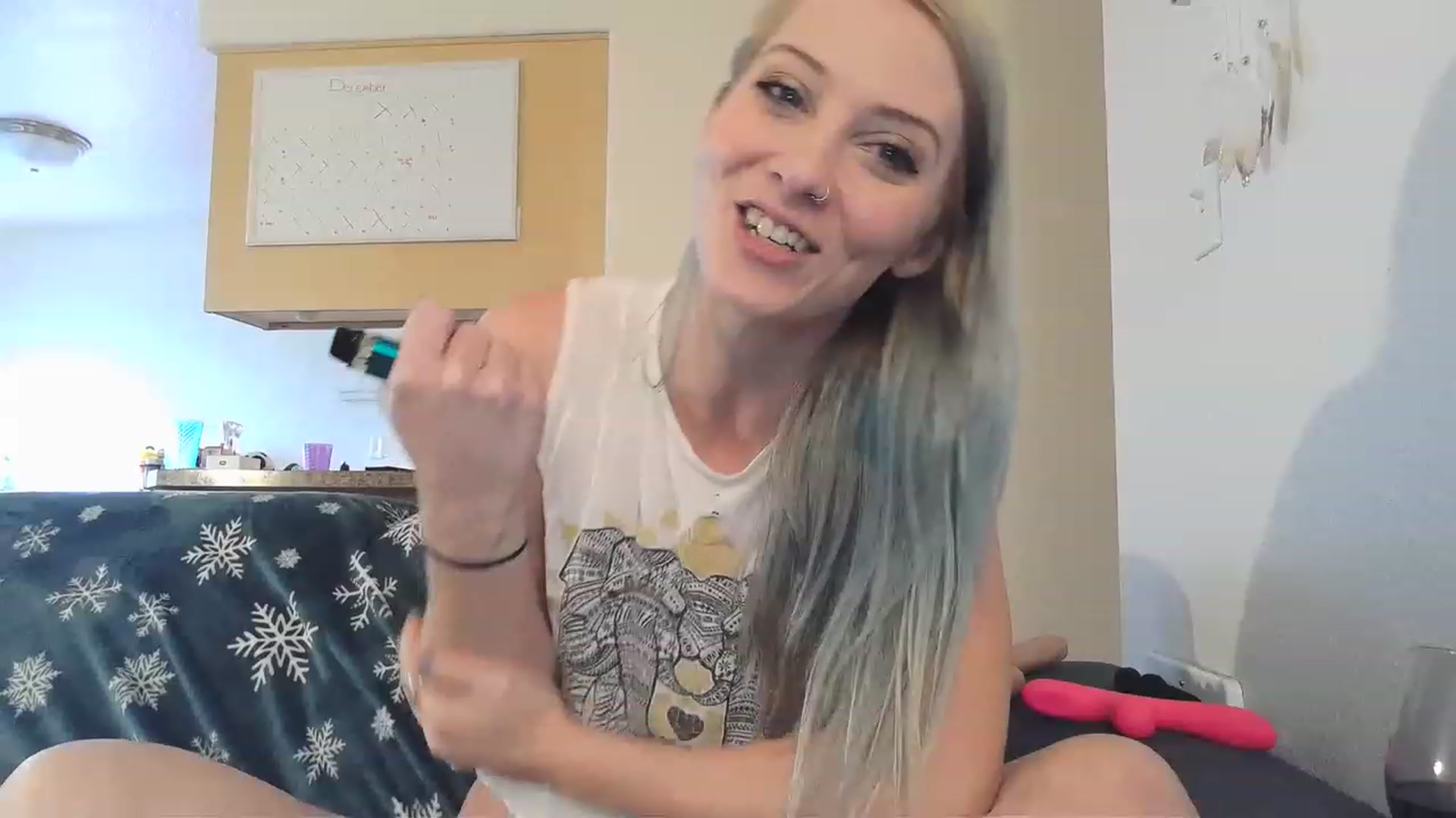 Gallery image thumbnail from Ashlynnelocks's myfreecams stream on, 01/04/2023, 23:09 image 4 of 20