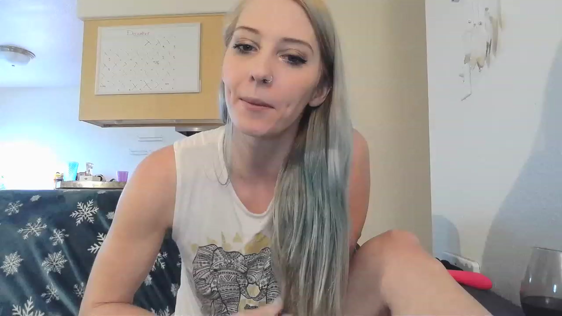 Gallery image thumbnail from Ashlynnelocks's myfreecams stream on, 01/04/2023, 23:09 image 6 of 20