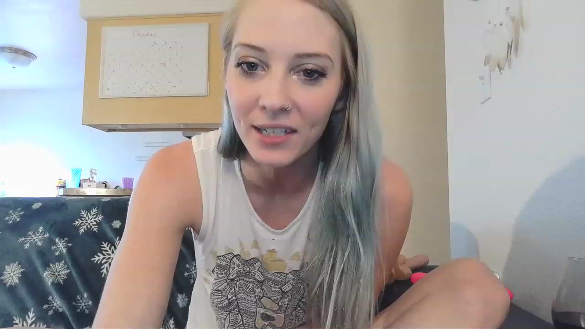 Gallery image thumbnail from Ashlynnelocks's myfreecams stream on, 01/04/2023, 23:09 image 11 of 20