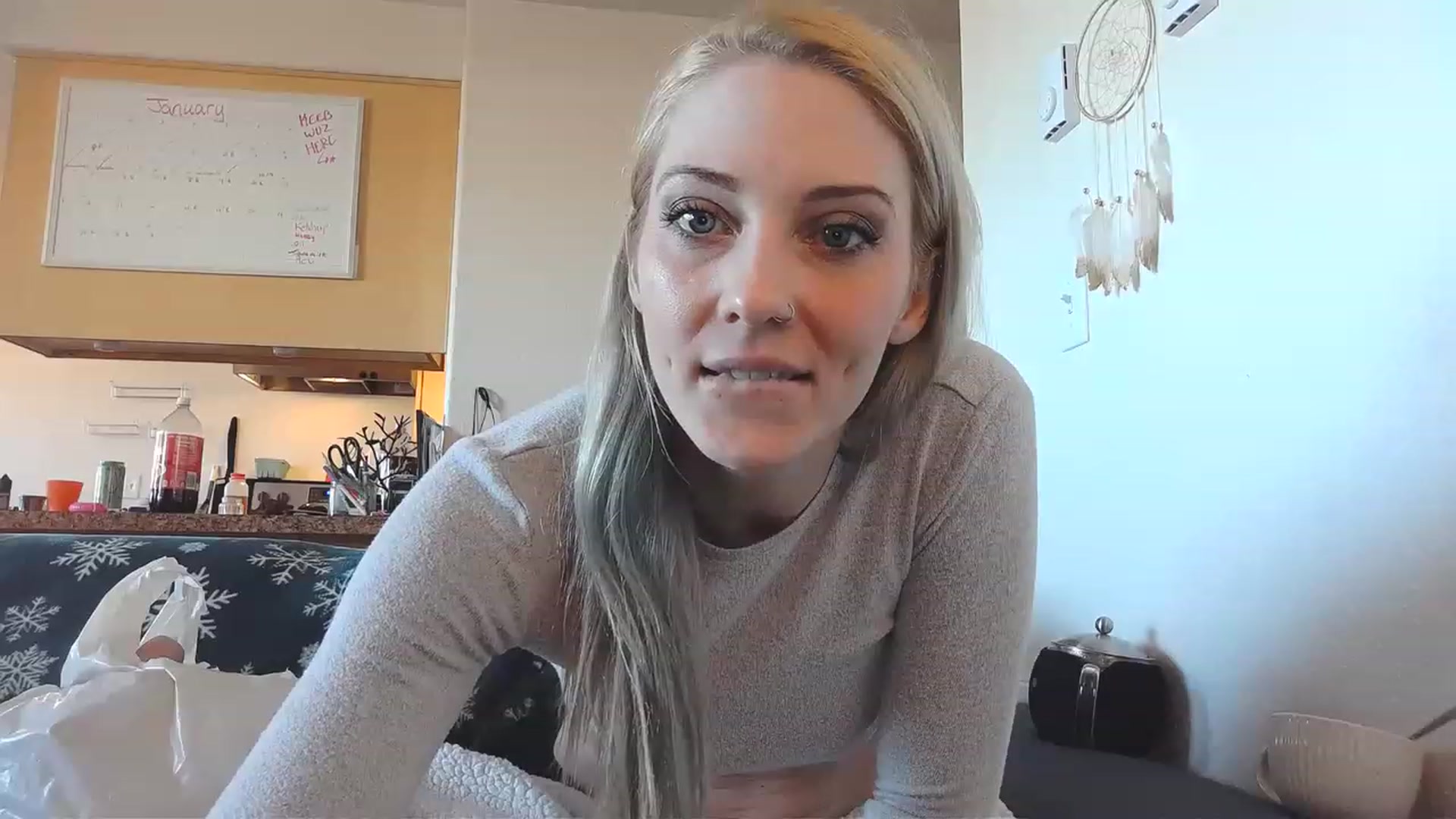 Gallery image thumbnail from Ashlynnelocks's myfreecams stream on, 01/17/2023, 22:19 image 11 of 20