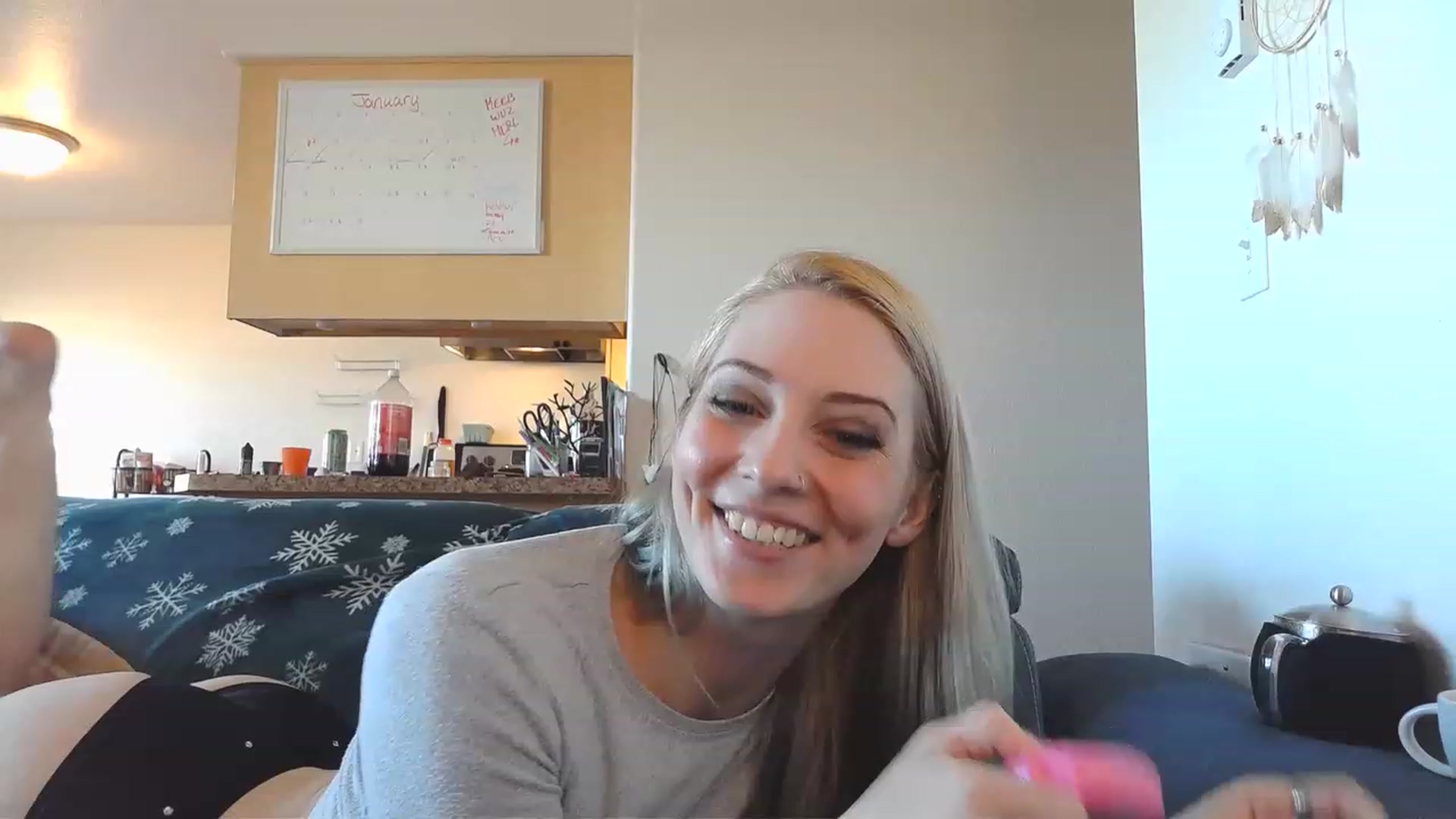 Gallery image thumbnail from Ashlynnelocks's myfreecams stream on, 01/17/2023, 22:19 image 20 of 20