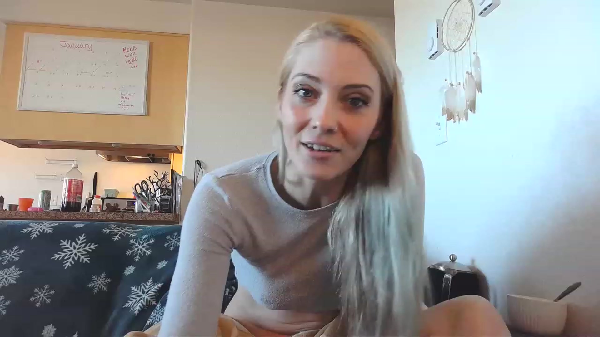 Gallery image thumbnail from Ashlynnelocks's myfreecams stream on, 01/17/2023, 22:19 image 6 of 20
