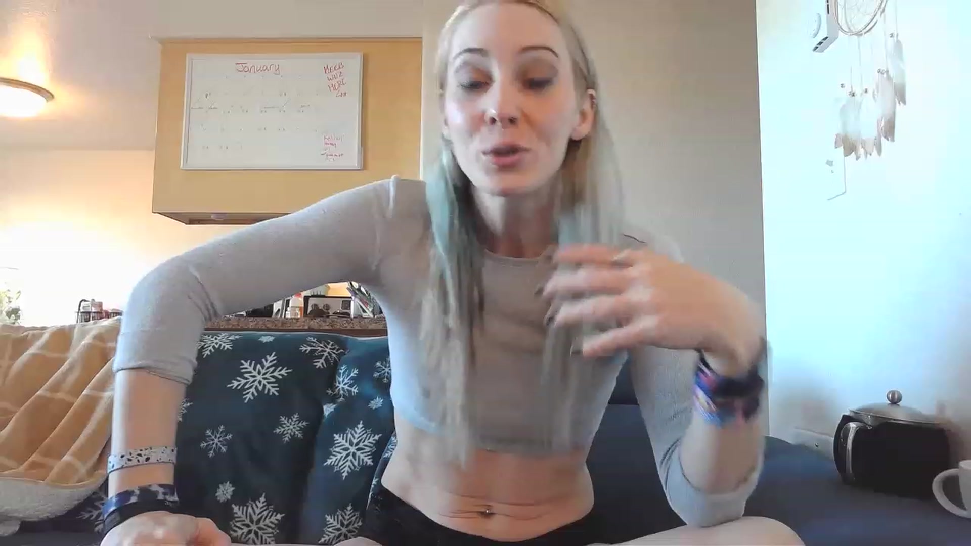 Gallery image thumbnail from Ashlynnelocks's myfreecams stream on, 01/17/2023, 22:19 image 18 of 20