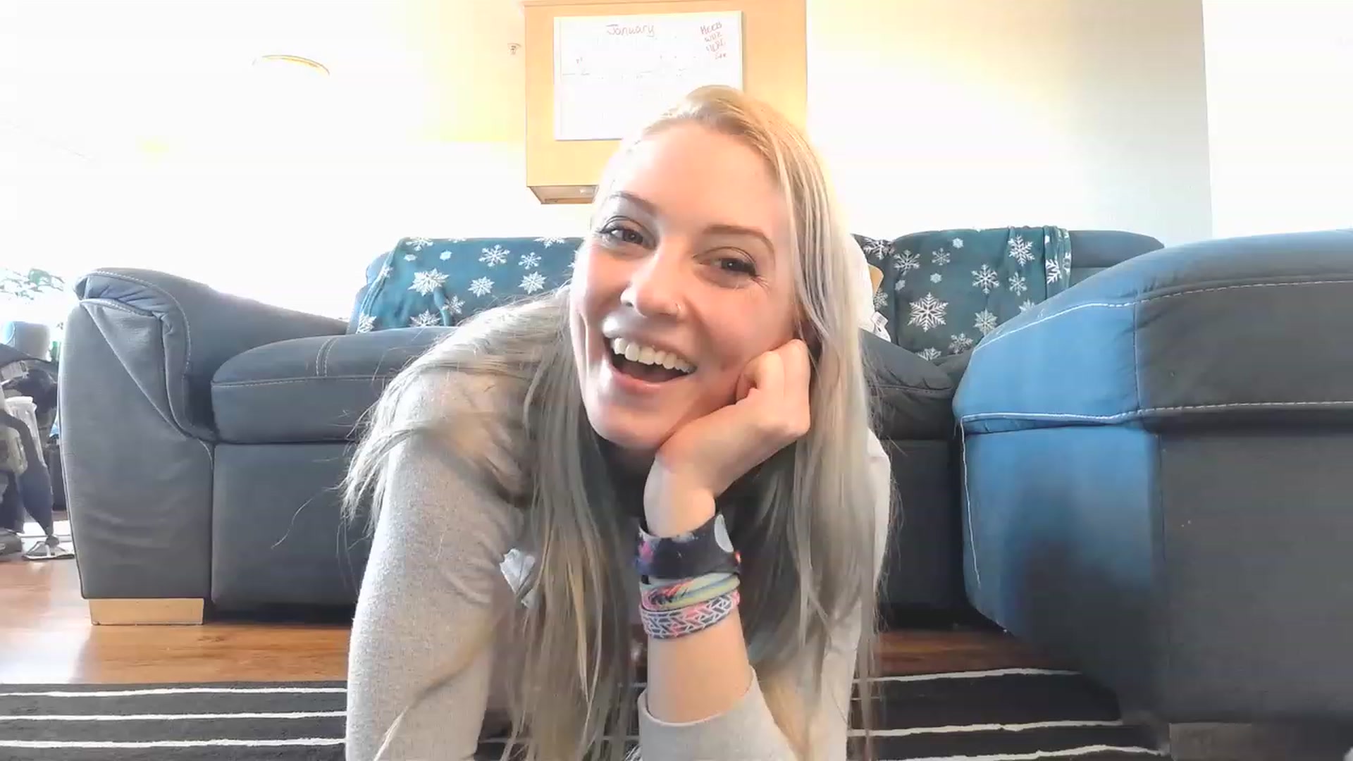 Gallery image thumbnail from Ashlynnelocks's myfreecams stream on, 01/17/2023, 23:03 image 15 of 20