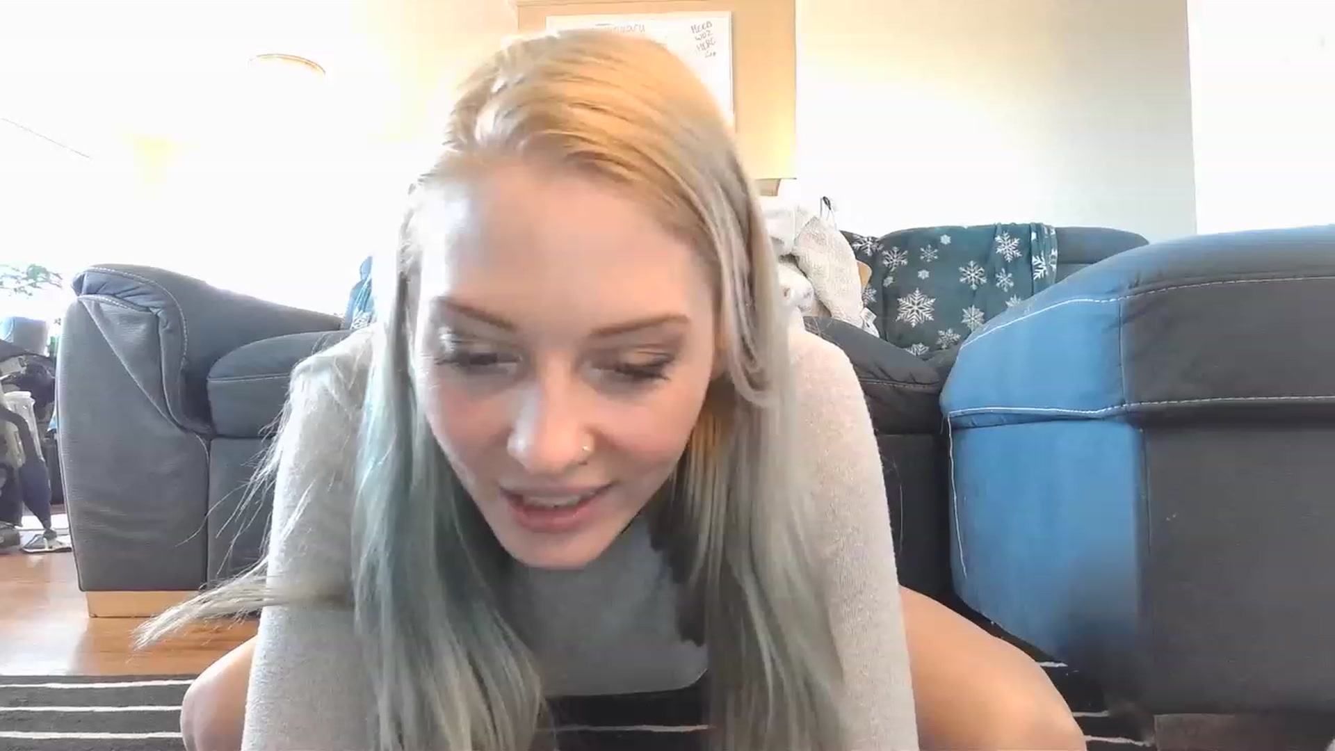 Gallery image thumbnail from Ashlynnelocks's myfreecams stream on, 01/17/2023, 23:03 image 16 of 20