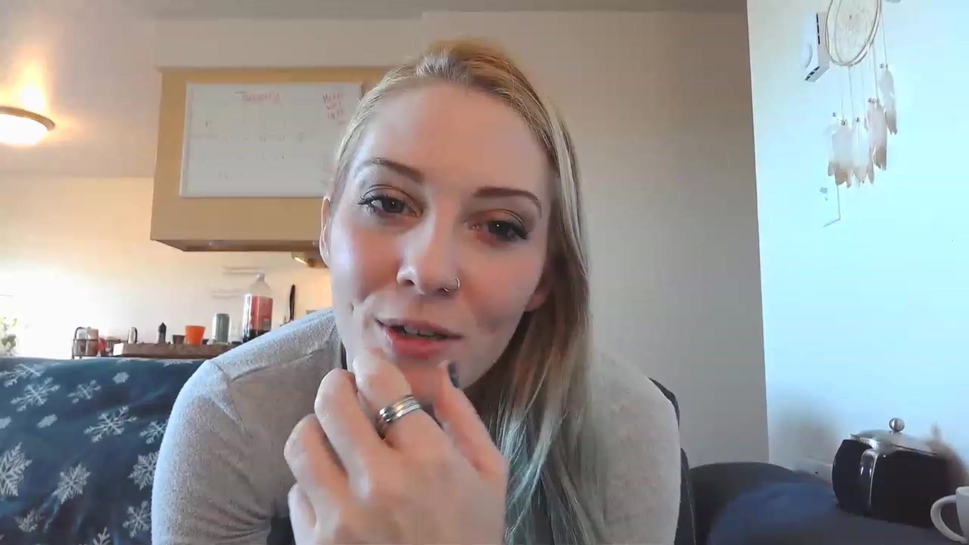 Gallery image thumbnail from Ashlynnelocks's myfreecams stream on, 01/17/2023, 23:03 image 6 of 20