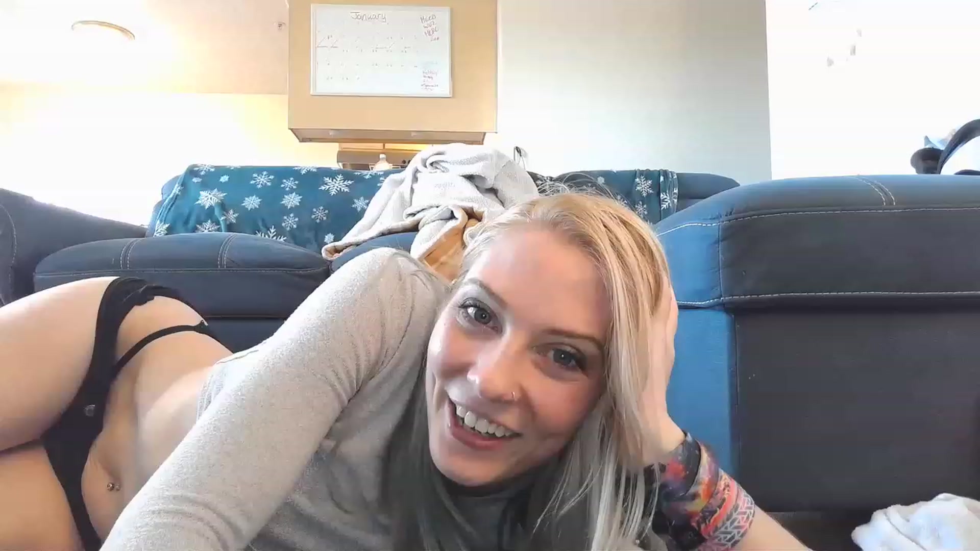 Gallery image thumbnail from Ashlynnelocks's myfreecams stream on, 01/17/2023, 23:03 image 20 of 20