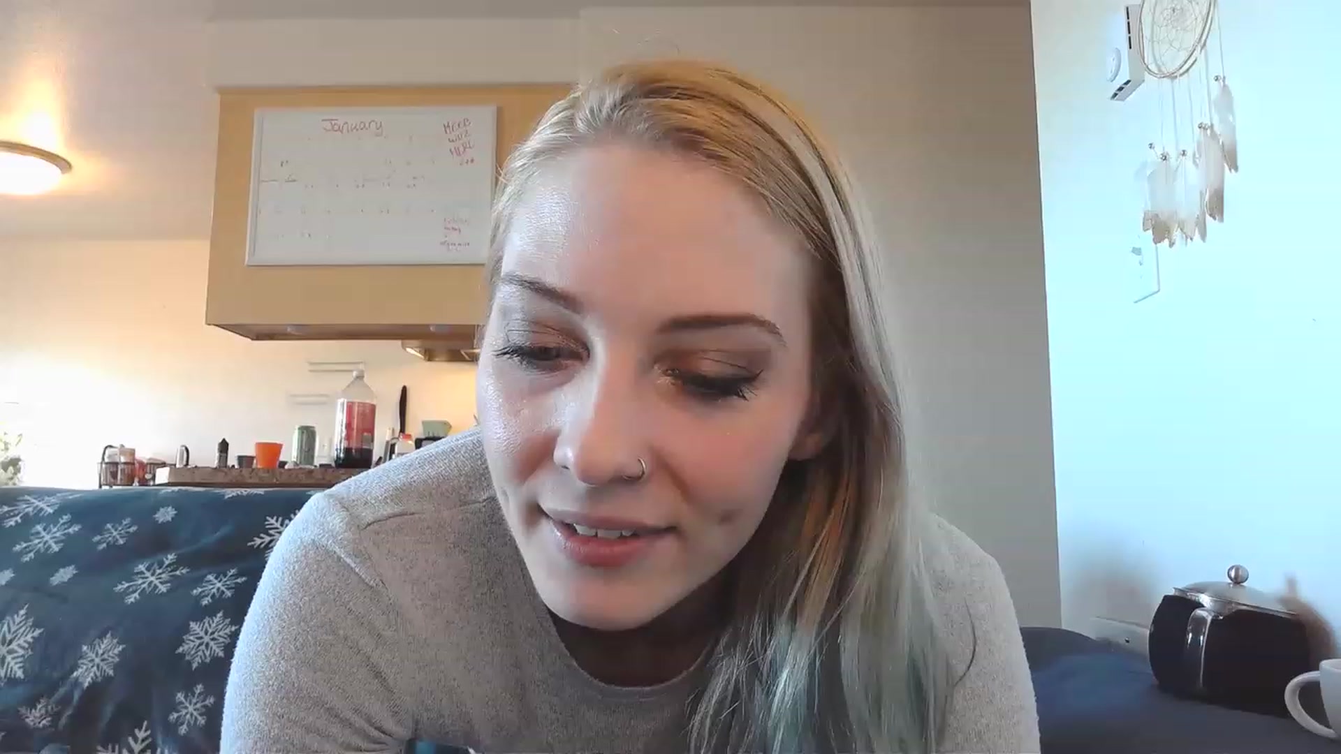Gallery image thumbnail from Ashlynnelocks's myfreecams stream on, 01/17/2023, 23:03 image 7 of 20