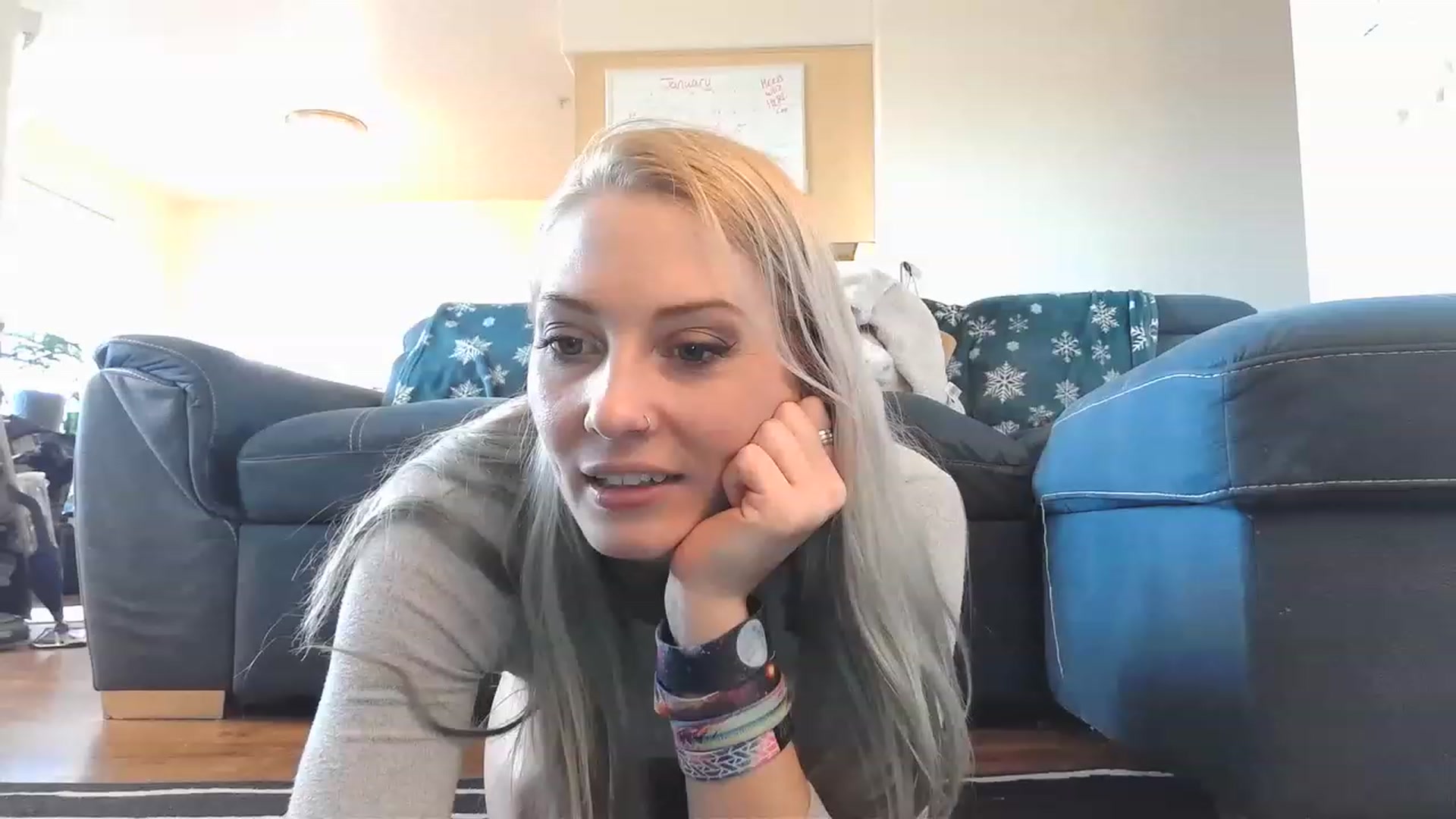 Gallery image thumbnail from Ashlynnelocks's myfreecams stream on, 01/17/2023, 23:03 image 14 of 20