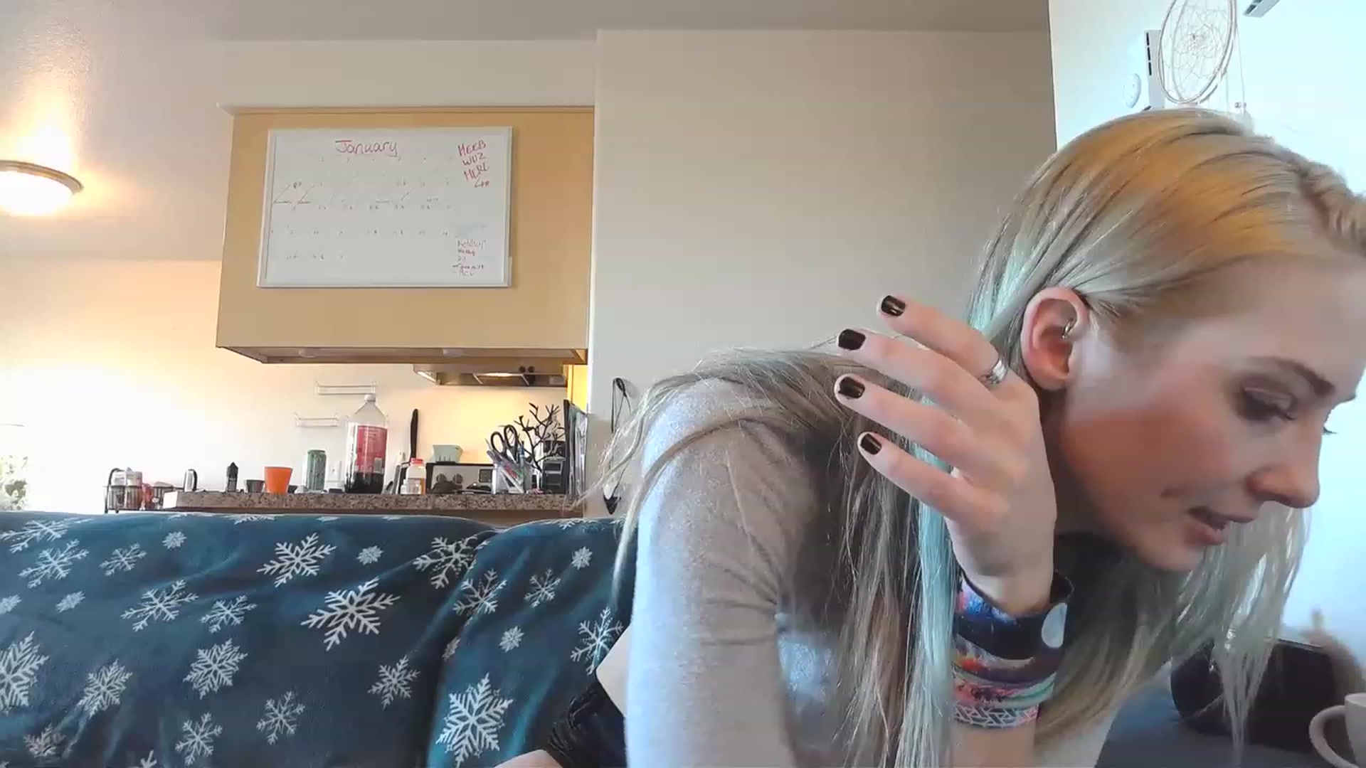 Gallery image thumbnail from Ashlynnelocks's myfreecams stream on, 01/17/2023, 23:03 image 5 of 20