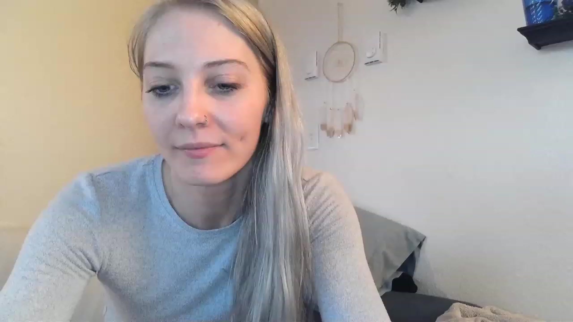 Gallery image thumbnail from Ashlynnelocks's myfreecams stream on, 01/28/2023, 01:26 image 18 of 20