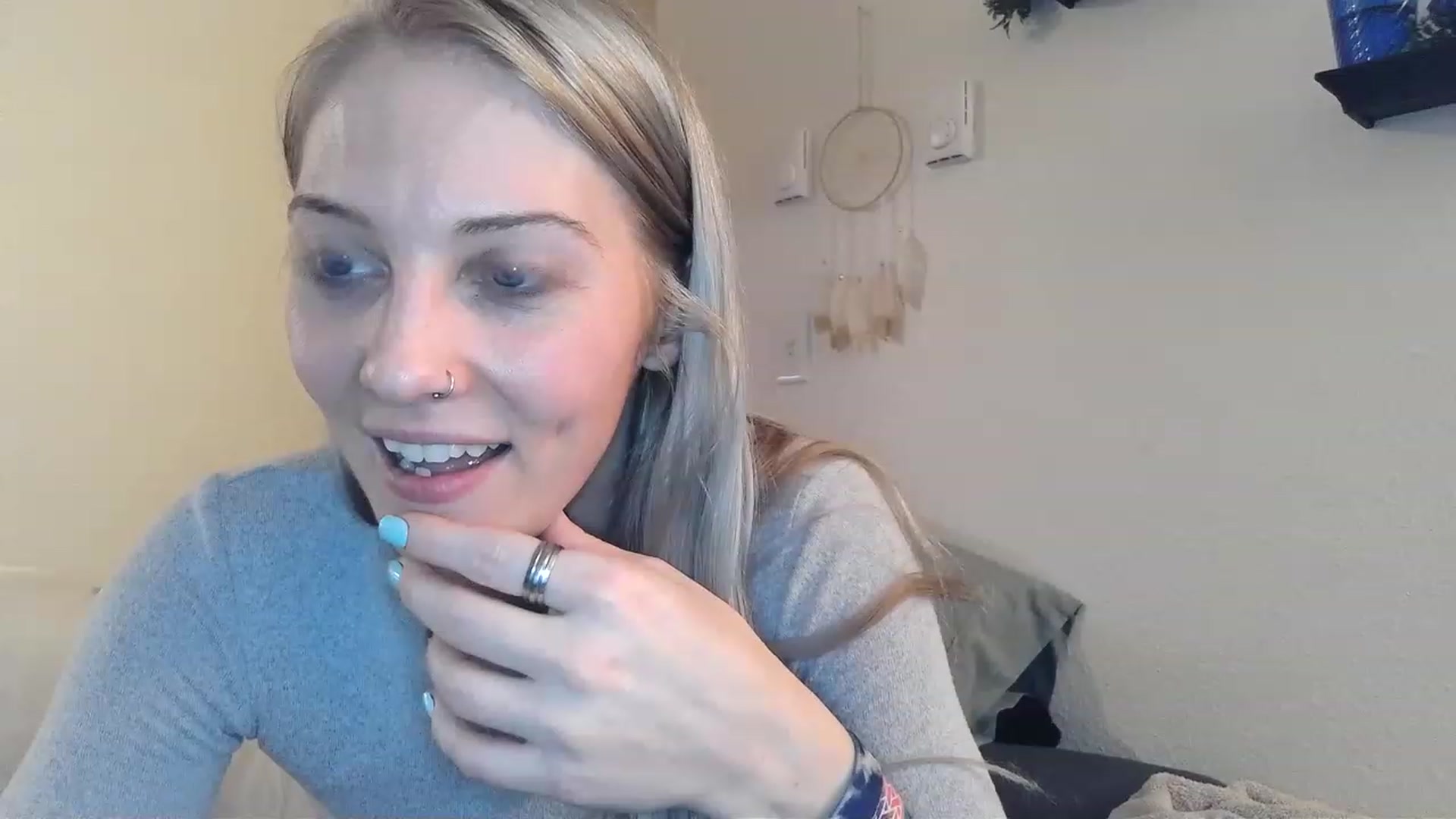 Gallery image thumbnail from Ashlynnelocks's myfreecams stream on, 01/28/2023, 01:52 image 7 of 20