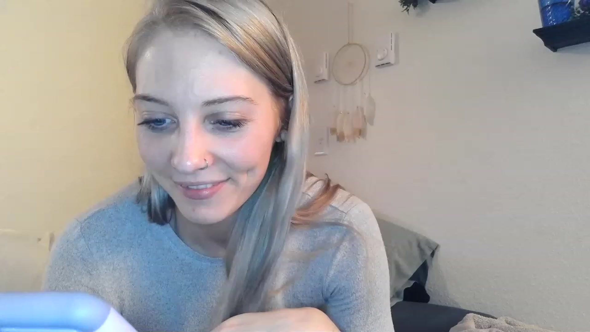 Gallery image thumbnail from Ashlynnelocks's myfreecams stream on, 01/28/2023, 01:52 image 15 of 20