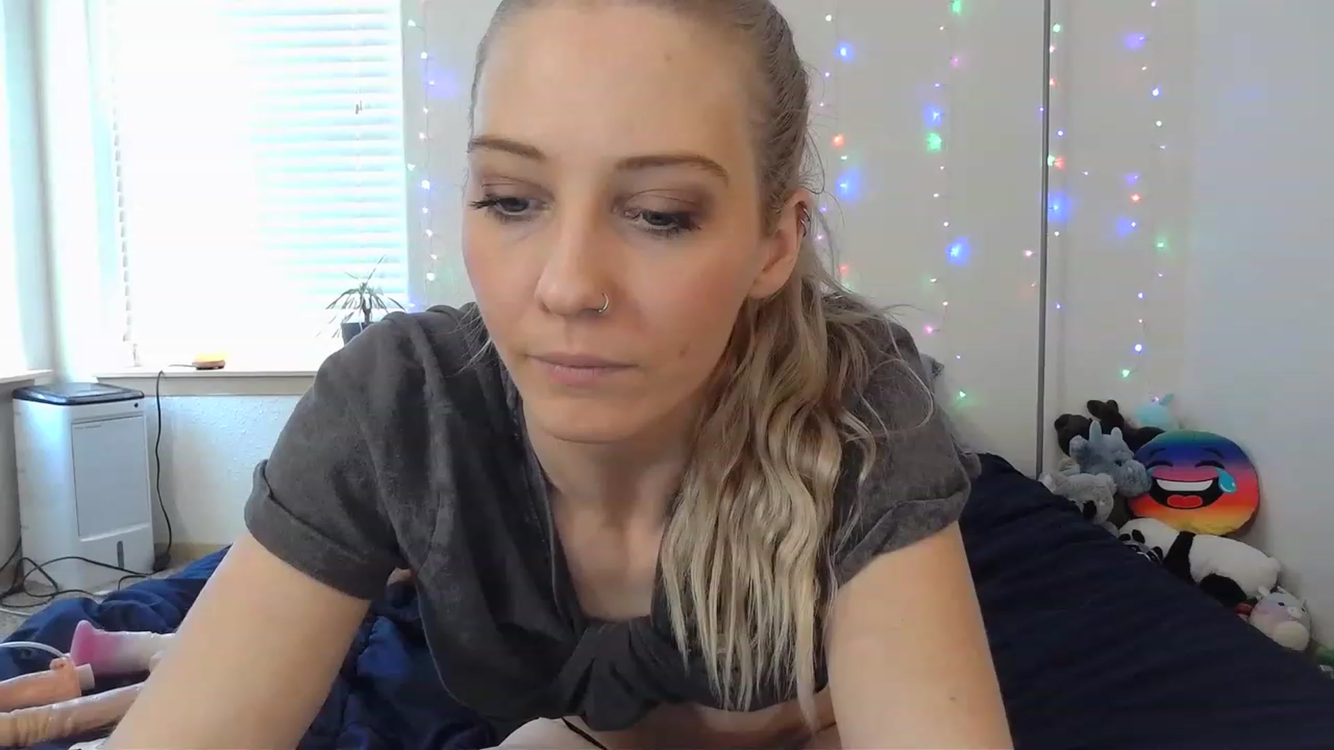 Gallery image thumbnail from Ashlynnelocks's myfreecams stream on, 02/13/2023, 22:54 image 7 of 20