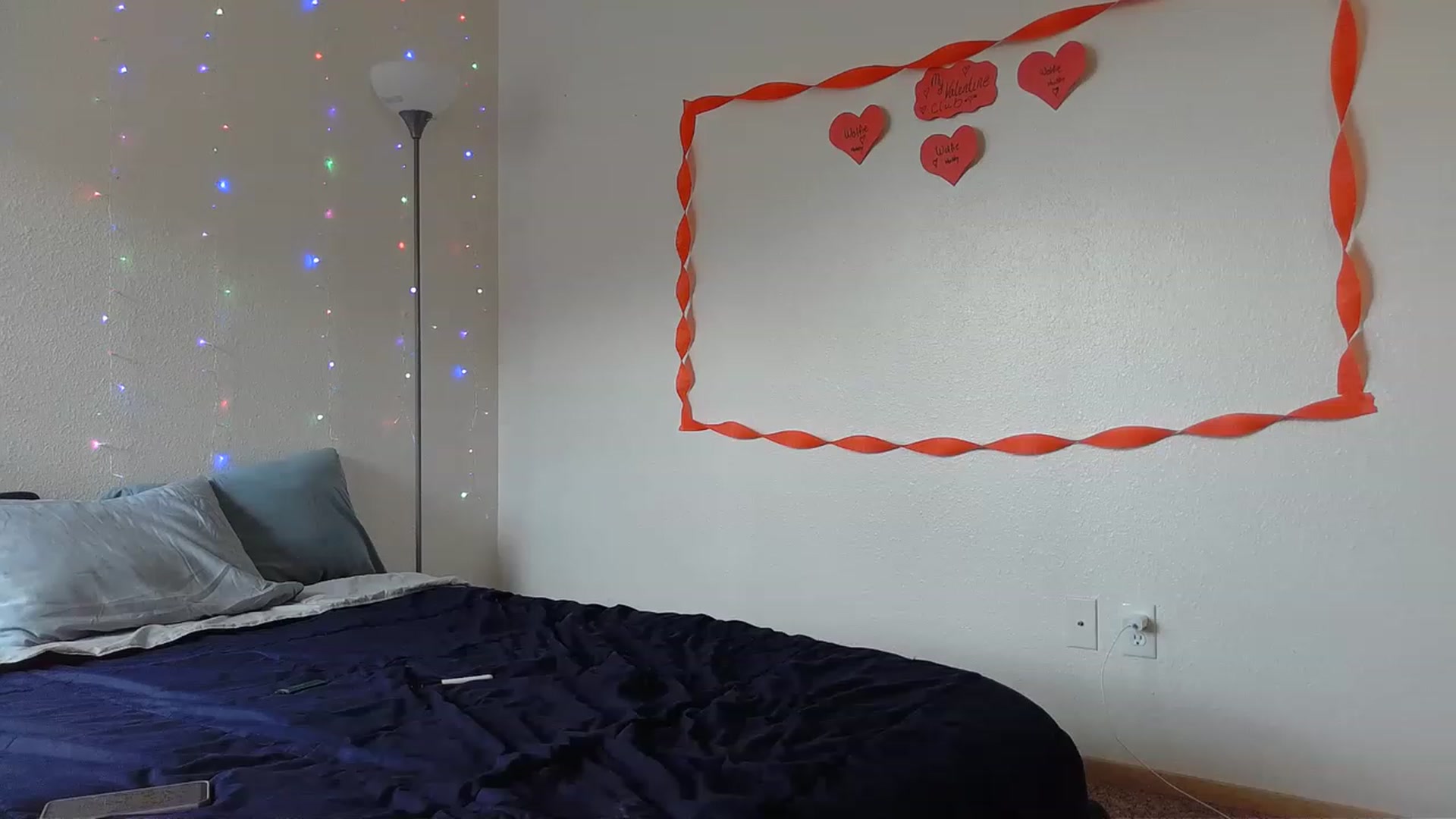 Gallery image thumbnail from Ashlynnelocks's myfreecams stream on, 02/14/2023, 23:58 image 6 of 20
