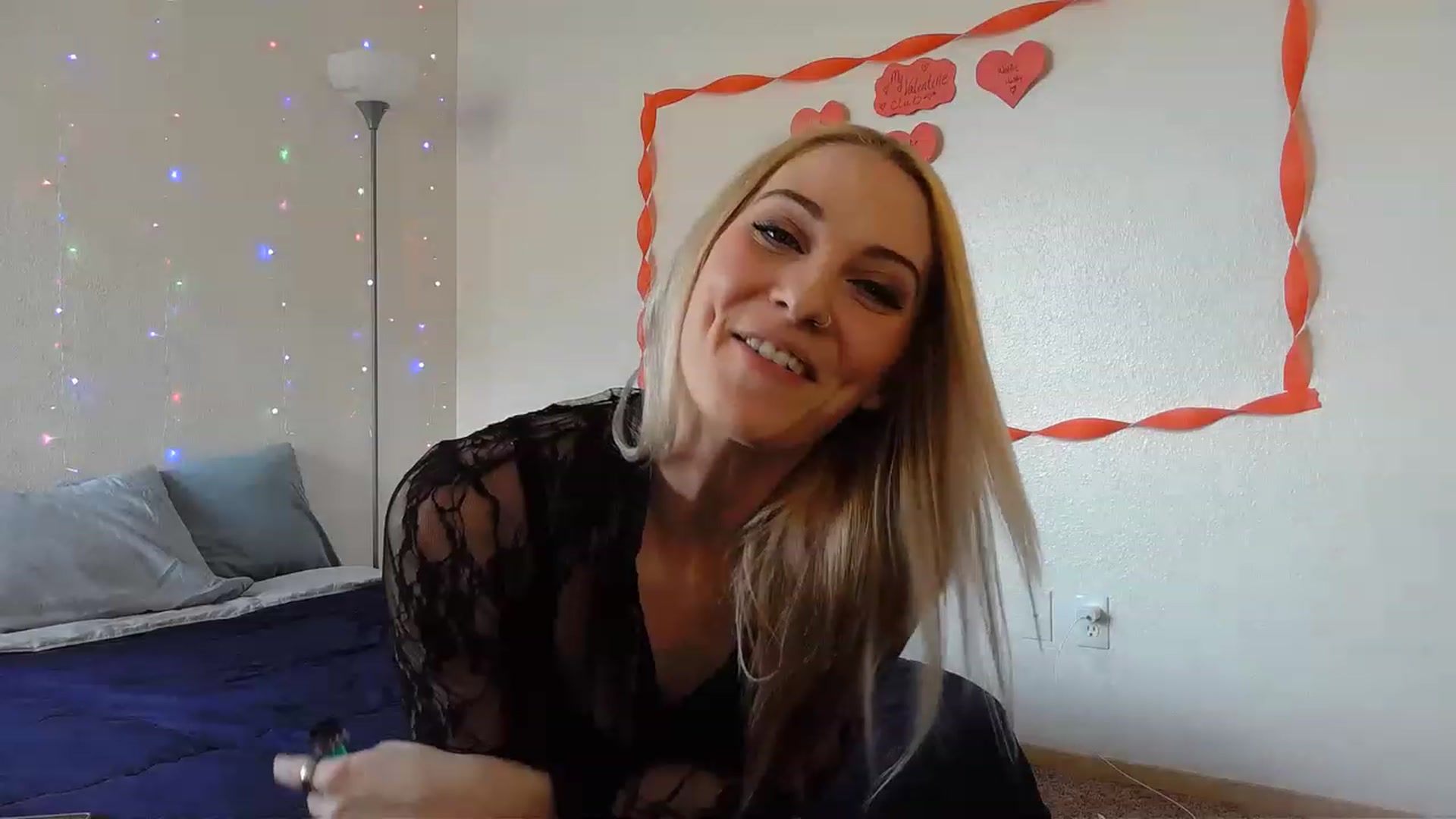 Gallery image thumbnail from Ashlynnelocks's myfreecams stream on, 02/14/2023, 23:58 image 2 of 20