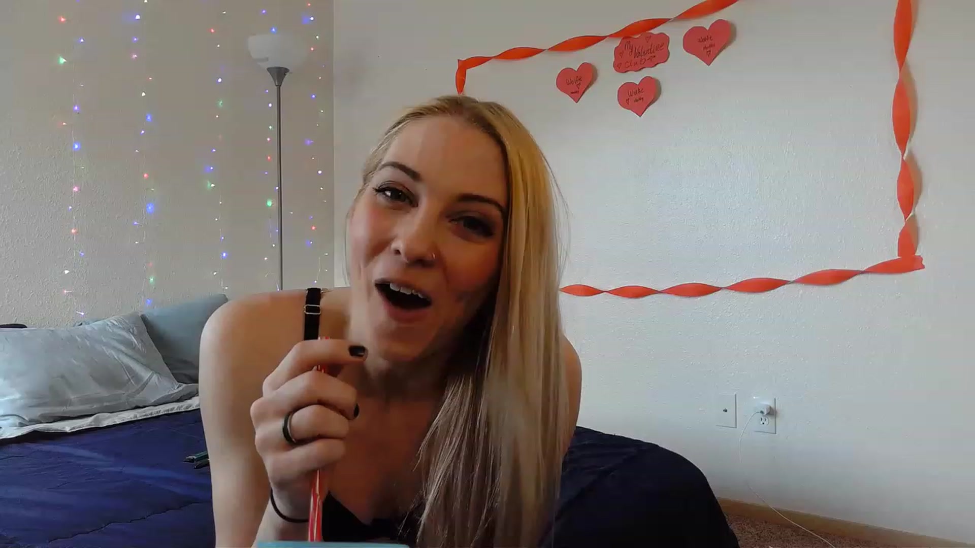 Gallery image thumbnail from Ashlynnelocks's myfreecams stream on, 02/14/2023, 23:58 image 5 of 20