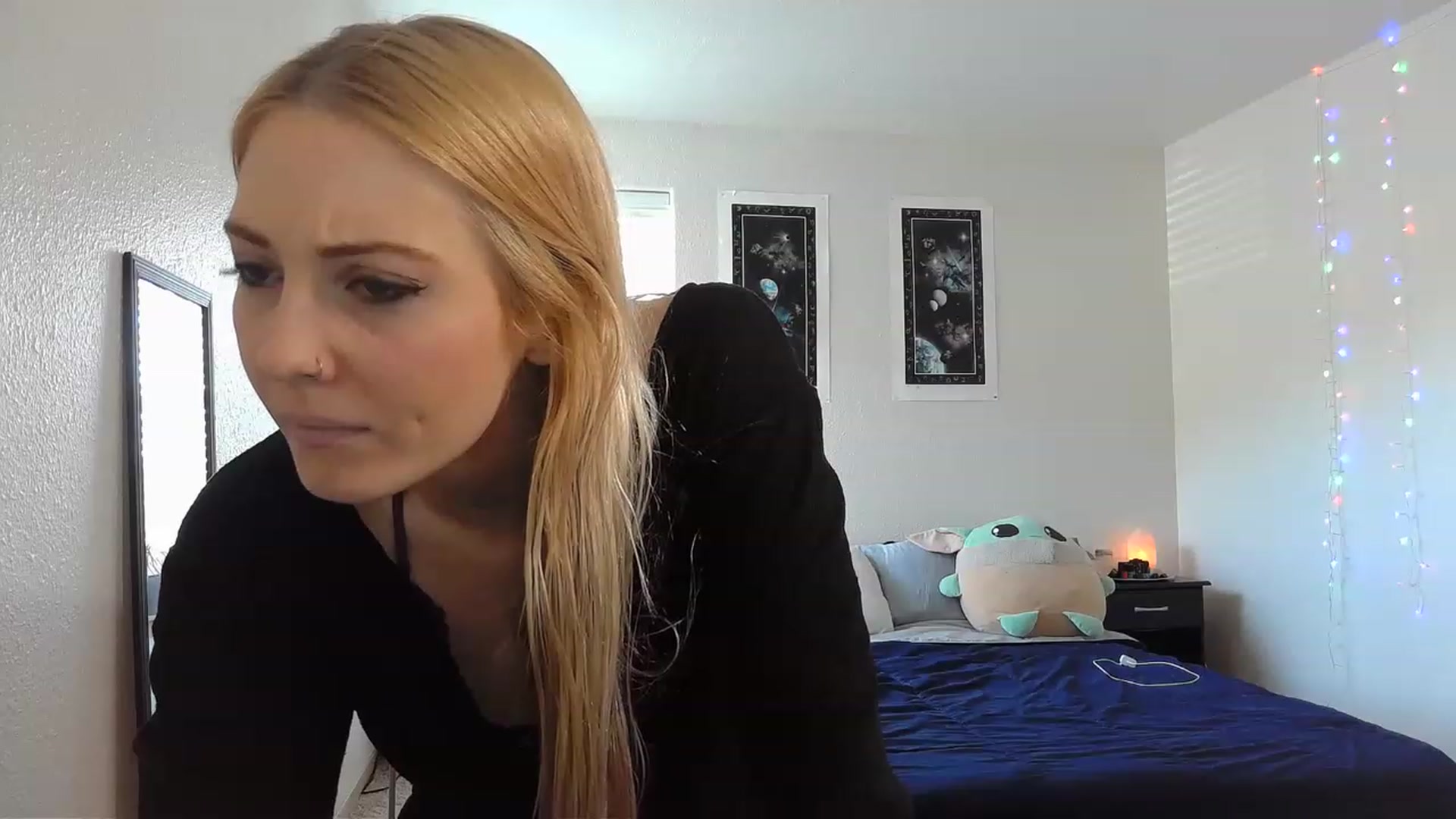 Gallery image thumbnail from Ashlynnelocks's myfreecams stream on, 03/01/2023, 21:29 image 13 of 20