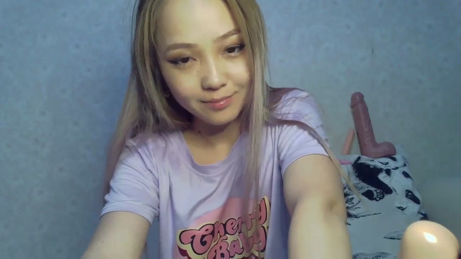 Gallery image thumbnail from AsiCuteBaby's myfreecams stream on, 05/04/2024, 15:07 image 10 of 20