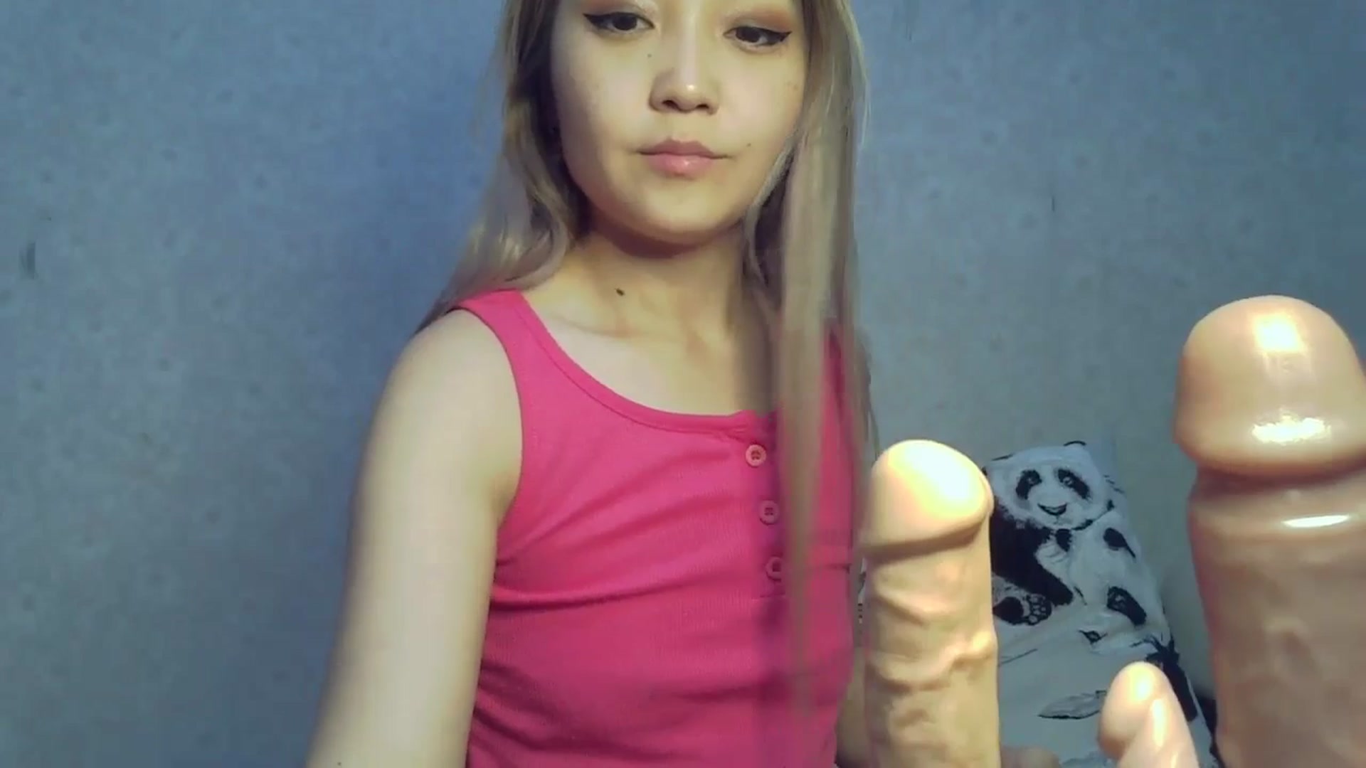 Gallery image thumbnail from AsiCuteBaby's myfreecams stream on, 05/05/2024, 17:26 image 12 of 20