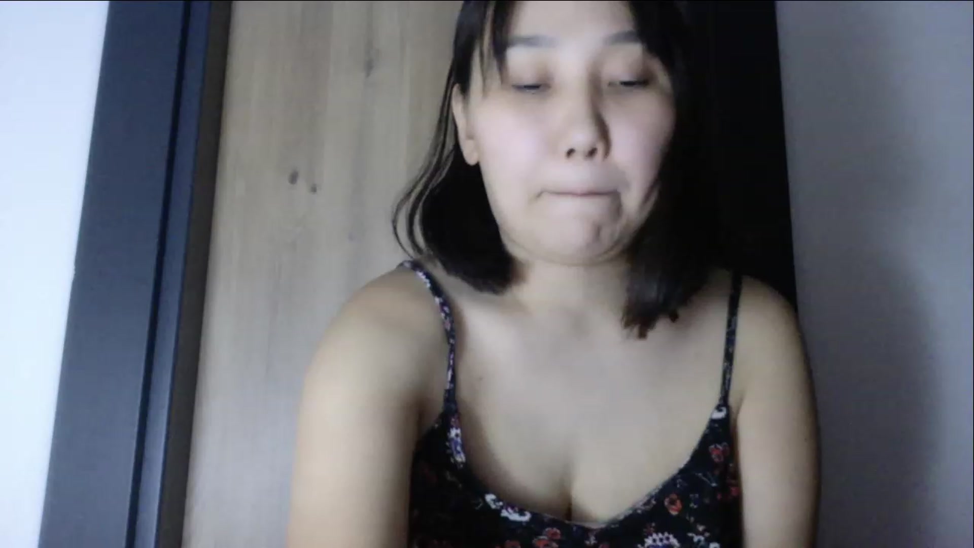 Gallery image thumbnail from AsianAkame's myfreecams stream on, 12/12/2022, 24:51 image 19 of 20