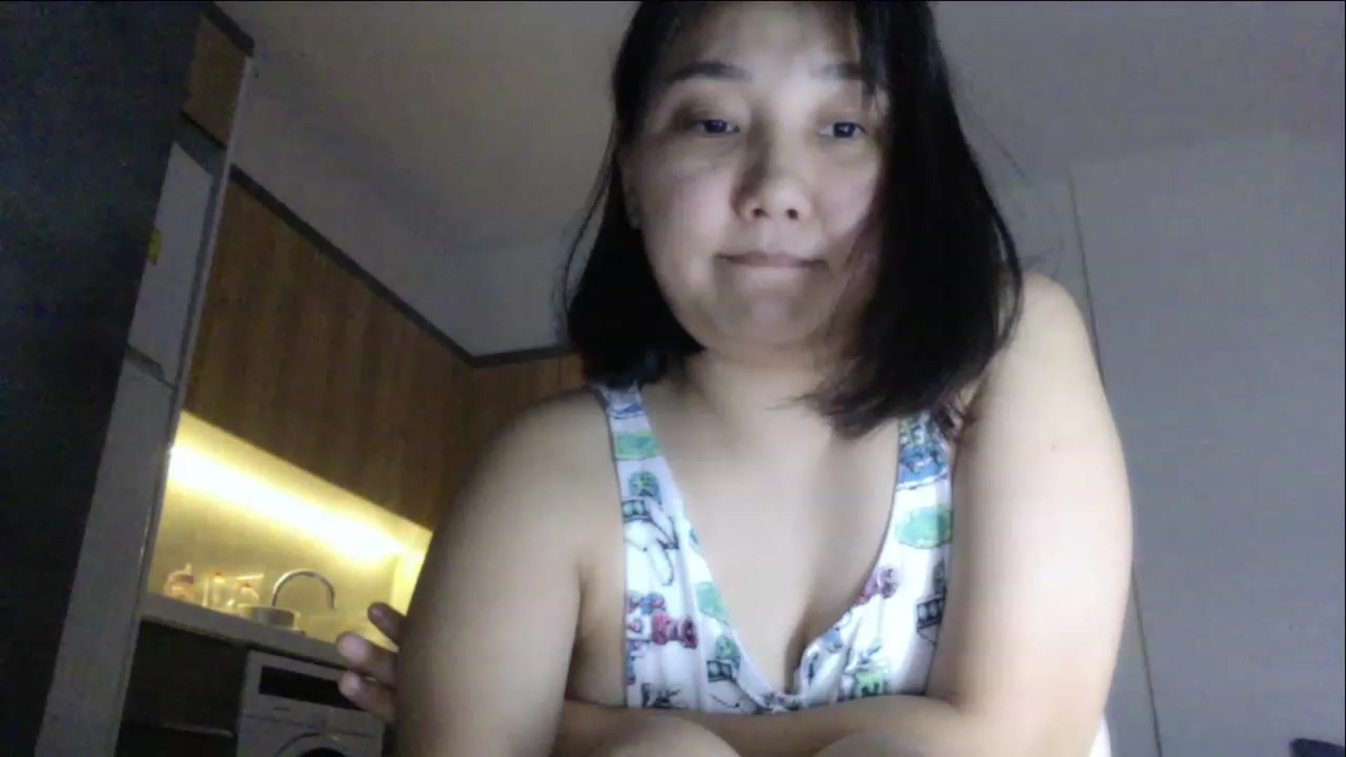 Gallery image thumbnail from AsianAkame's myfreecams stream on, 12/16/2022, 01:25 image 19 of 20
