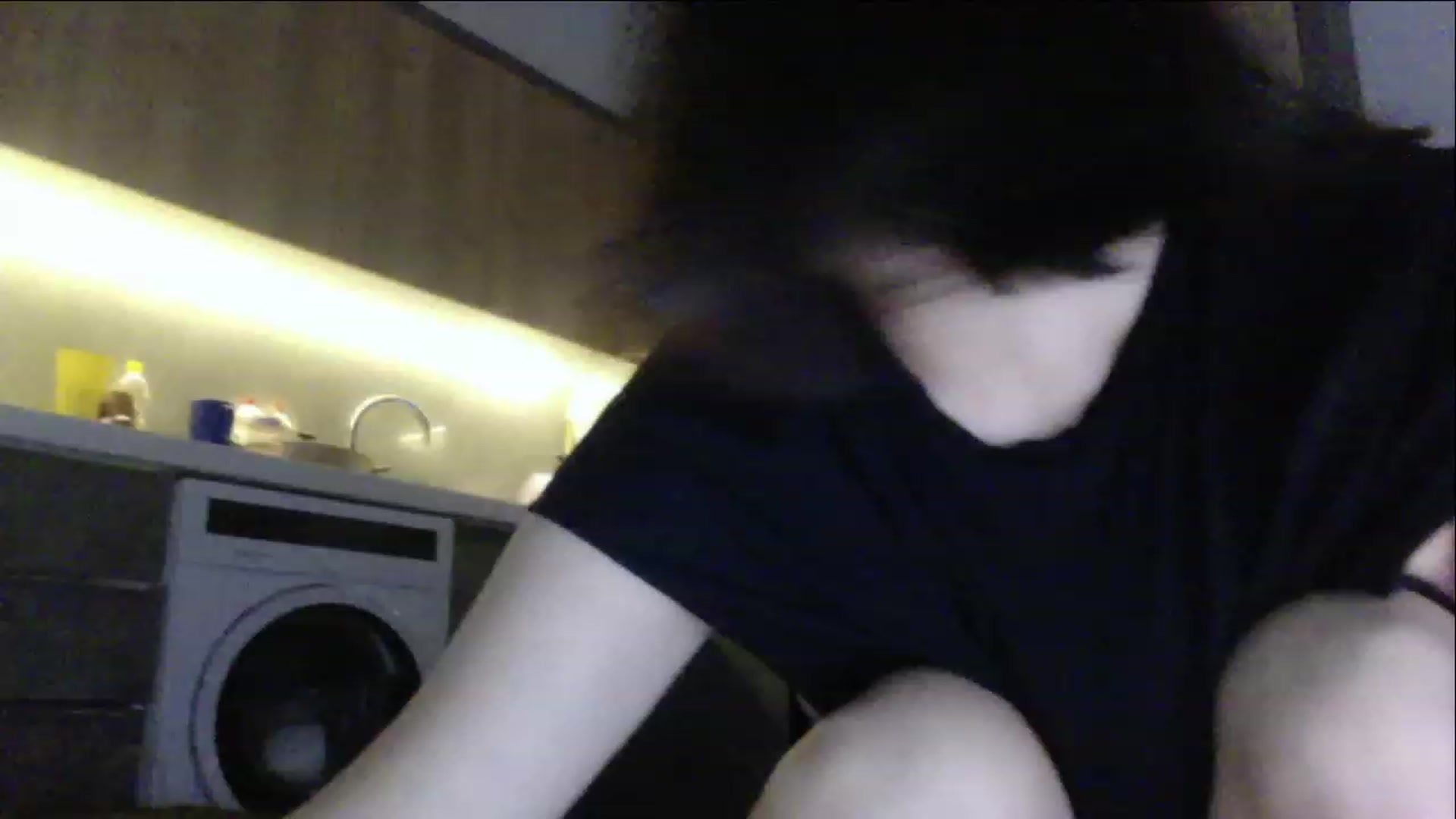Gallery image thumbnail from AsianAkame's myfreecams stream on, 12/16/2022, 23:52 image 14 of 20