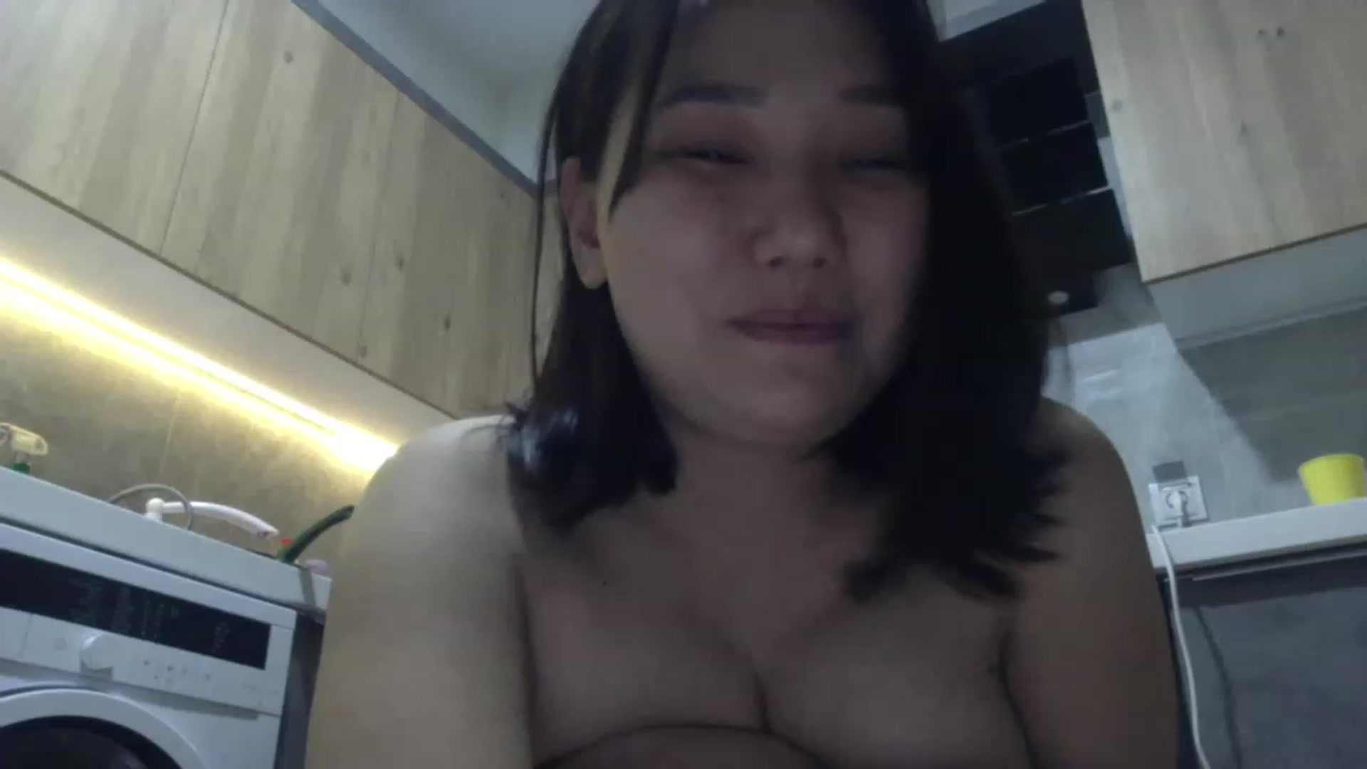 Gallery image thumbnail from AsianAkame's myfreecams stream on, 01/15/2023, 21:35 image 4 of 20