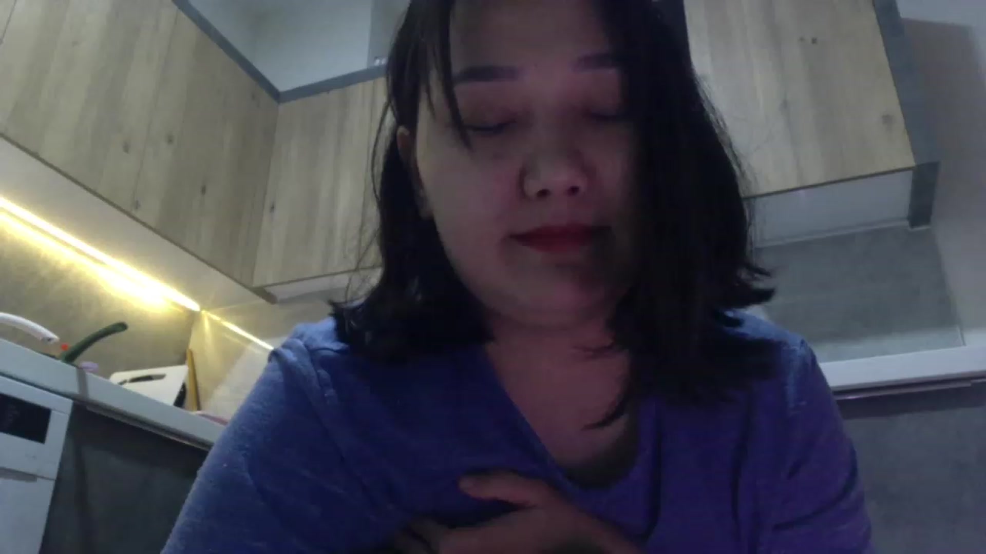 Gallery image thumbnail from AsianAkame's myfreecams stream on, 01/15/2023, 22:32 image 10 of 20