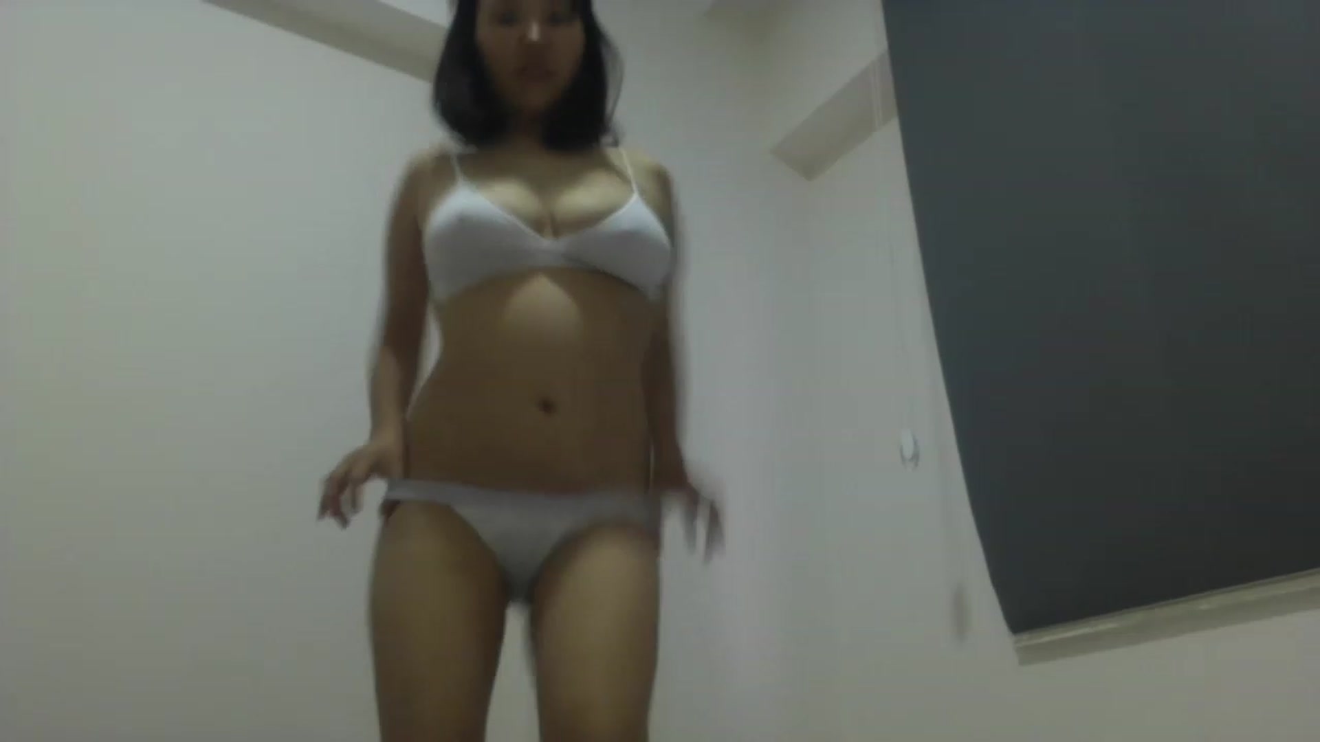 Gallery image thumbnail from AsianAkame's myfreecams stream on, 01/26/2023, 14:56 image 14 of 20
