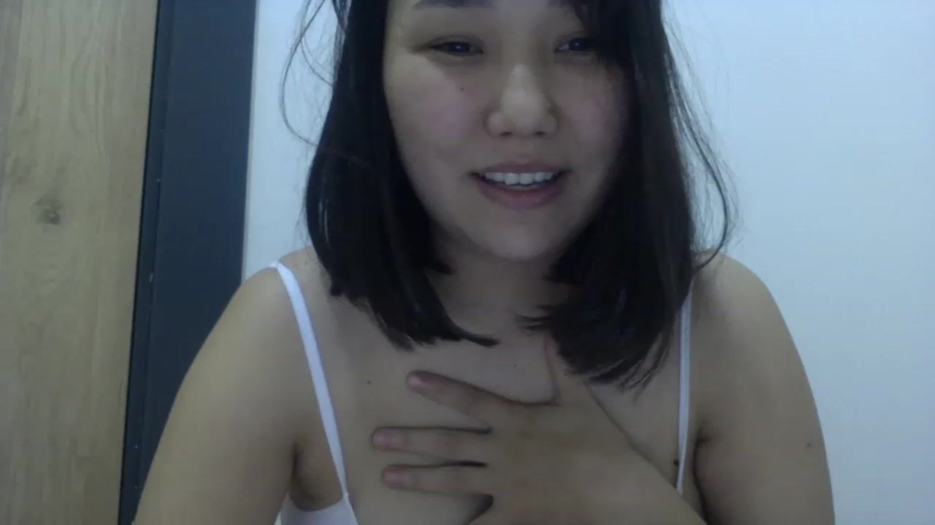 Gallery image thumbnail from AsianAkame's myfreecams stream on, 01/26/2023, 14:56 image 16 of 20