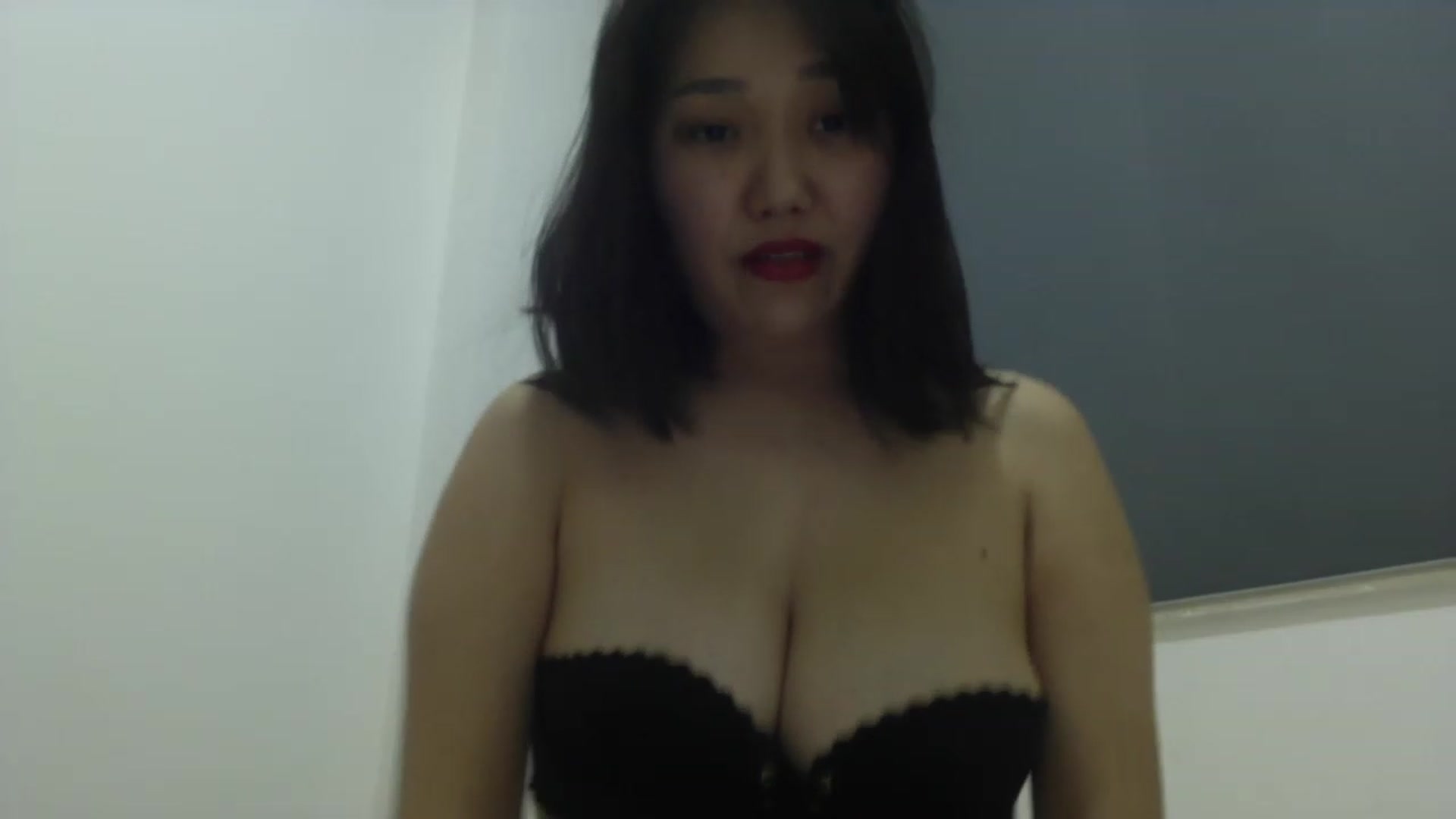Gallery image thumbnail from AsianAkame's myfreecams stream on, 01/29/2023, 16:53 image 20 of 20