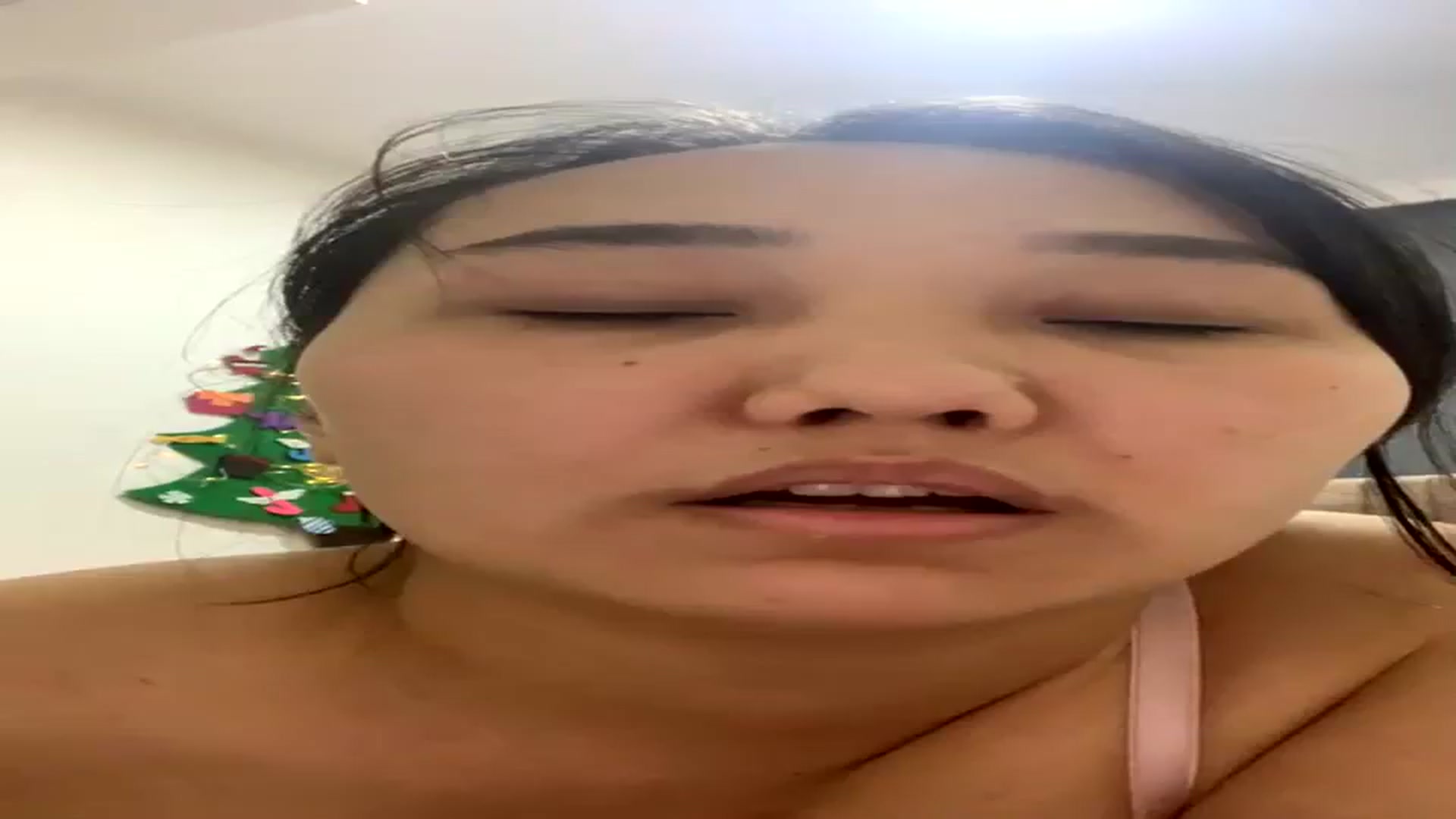 Gallery image thumbnail from AsianAkame's myfreecams stream on, 12/24/2023, 19:59 image 8 of 20