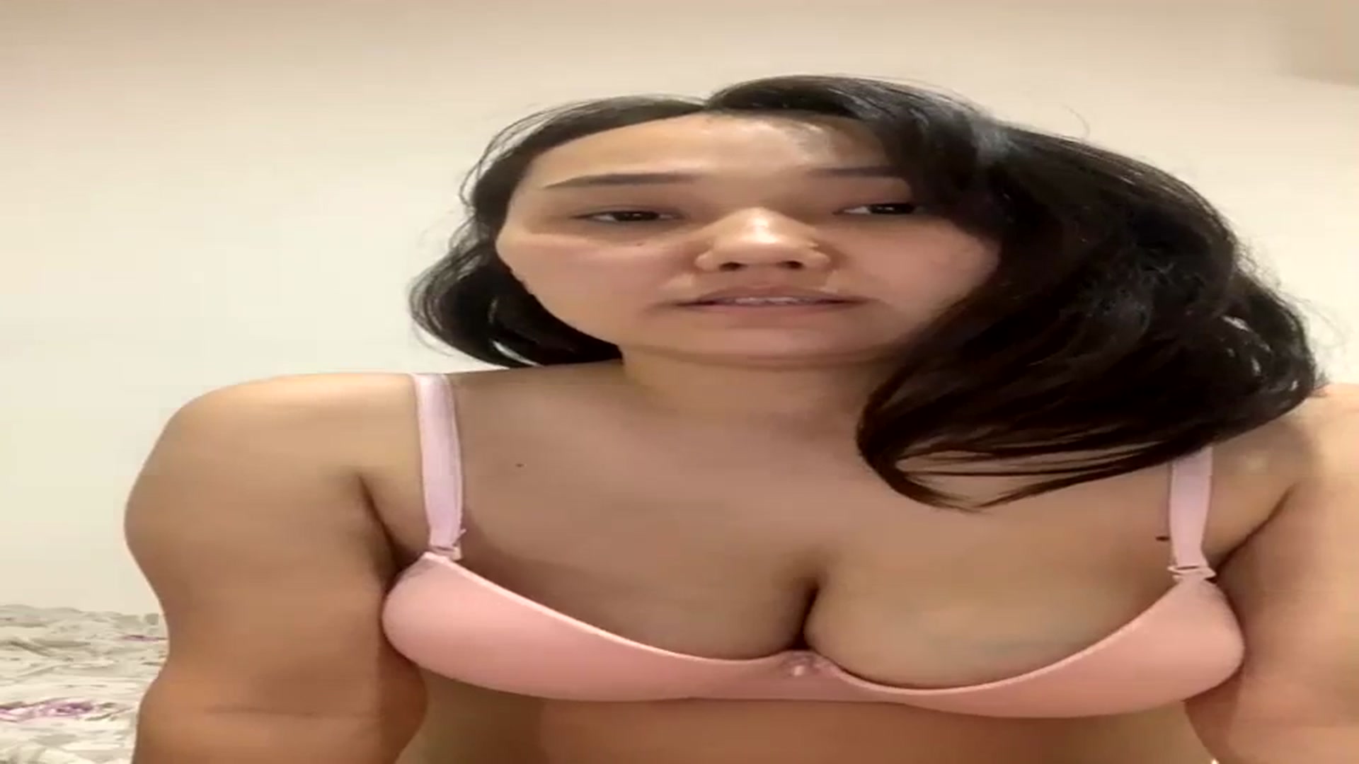 Gallery image thumbnail from AsianAkame's myfreecams stream on, 12/24/2023, 19:59 image 13 of 20