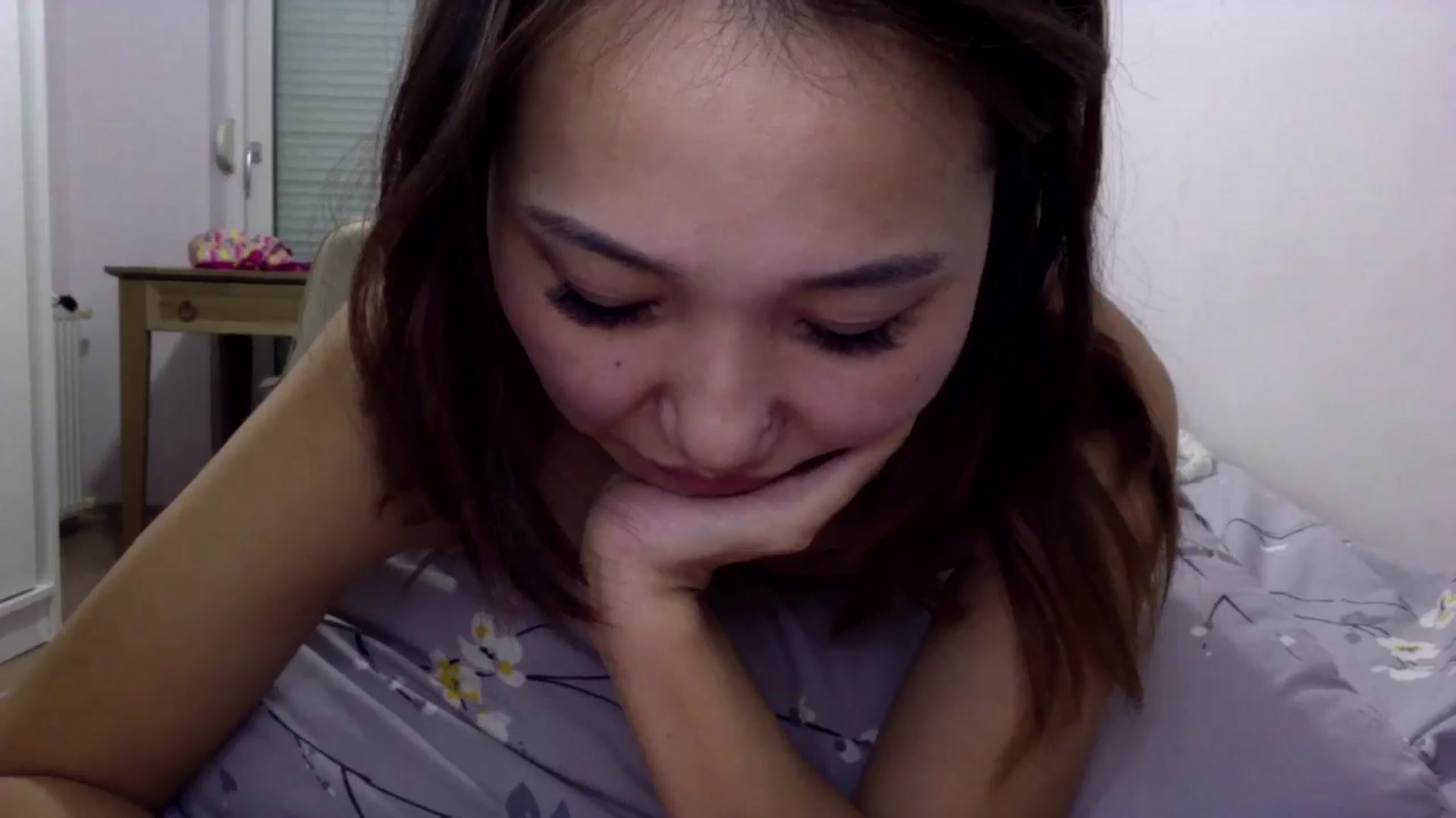 Gallery image thumbnail from AsianAkame's myfreecams stream on, 12/23/2024, 15:11 image 6 of 20