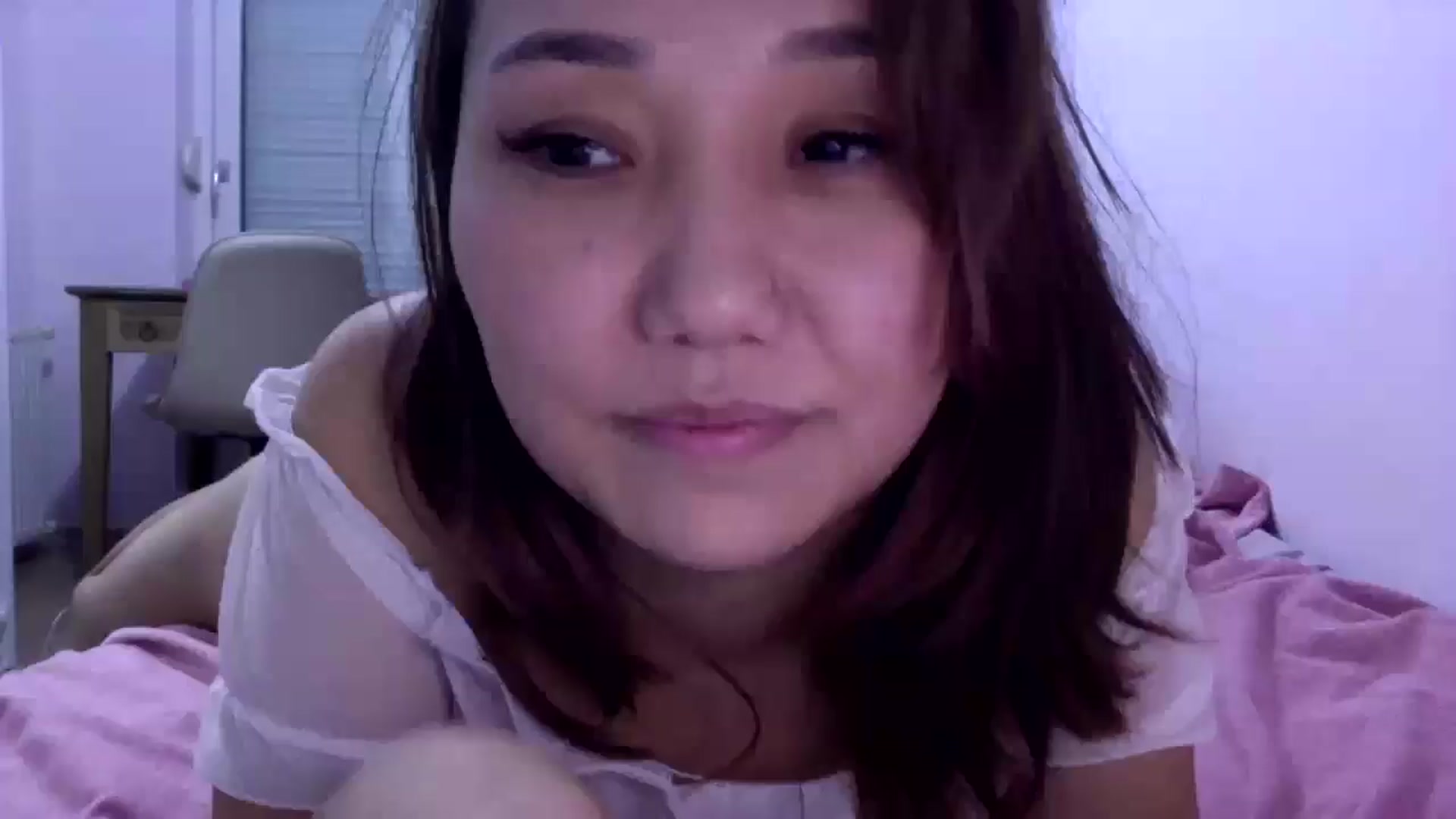 Gallery image thumbnail from AsianAkame's myfreecams stream on, 12/25/2024, 14:58 image 12 of 20
