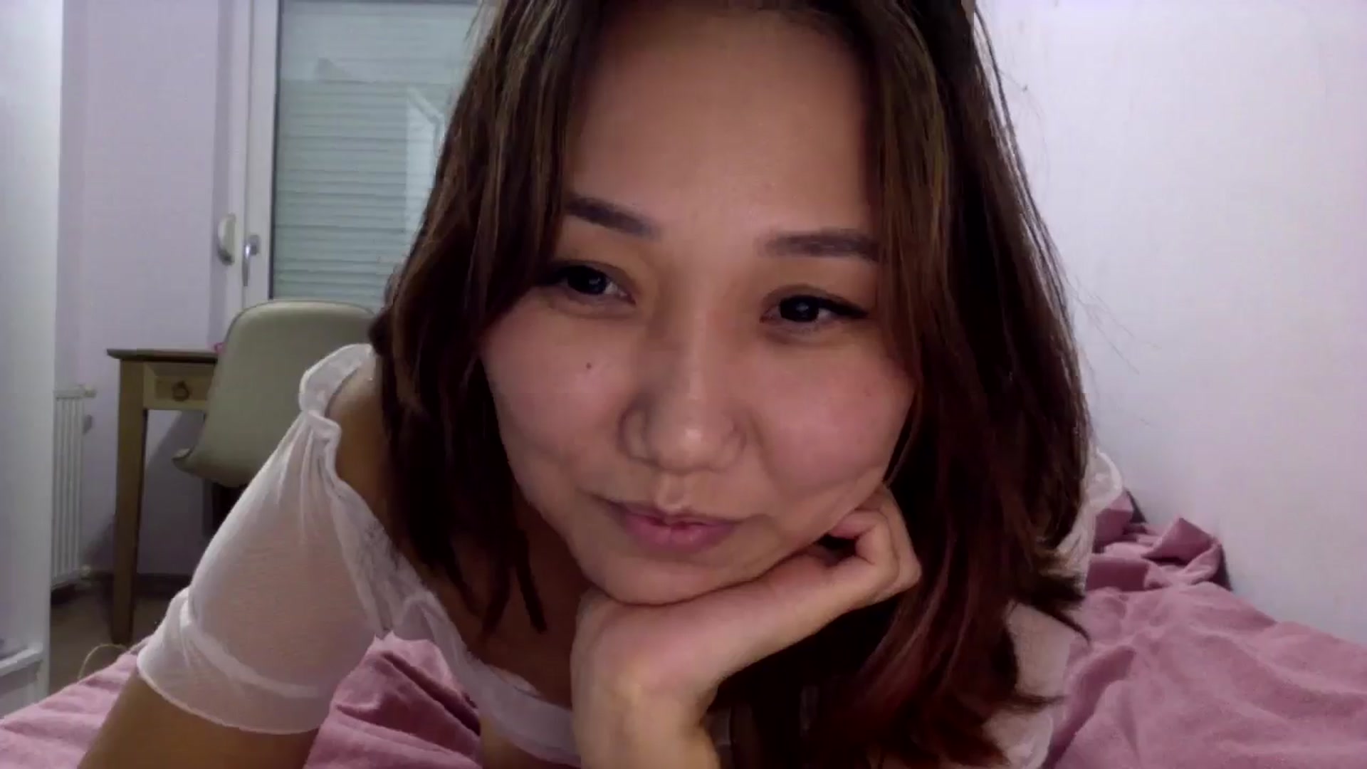 Gallery image thumbnail from AsianAkame's myfreecams stream on, 12/25/2024, 14:58 image 3 of 20