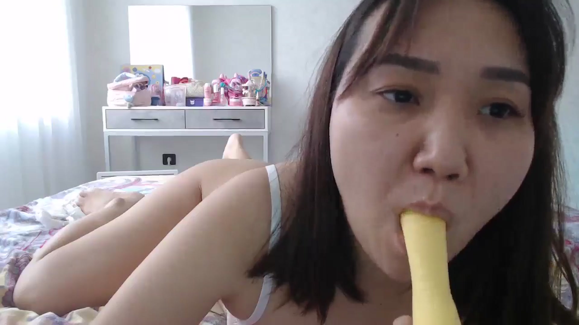 Gallery image thumbnail from AsianAkame's myfreecams stream on, 04/19/2026, 13:24 image 3 of 20