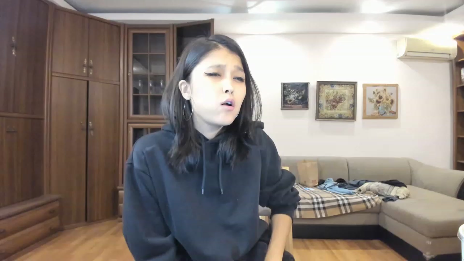 Gallery image thumbnail from AsianAngel1's myfreecams stream on, 11/14/2022, 16:09 image 1 of 20